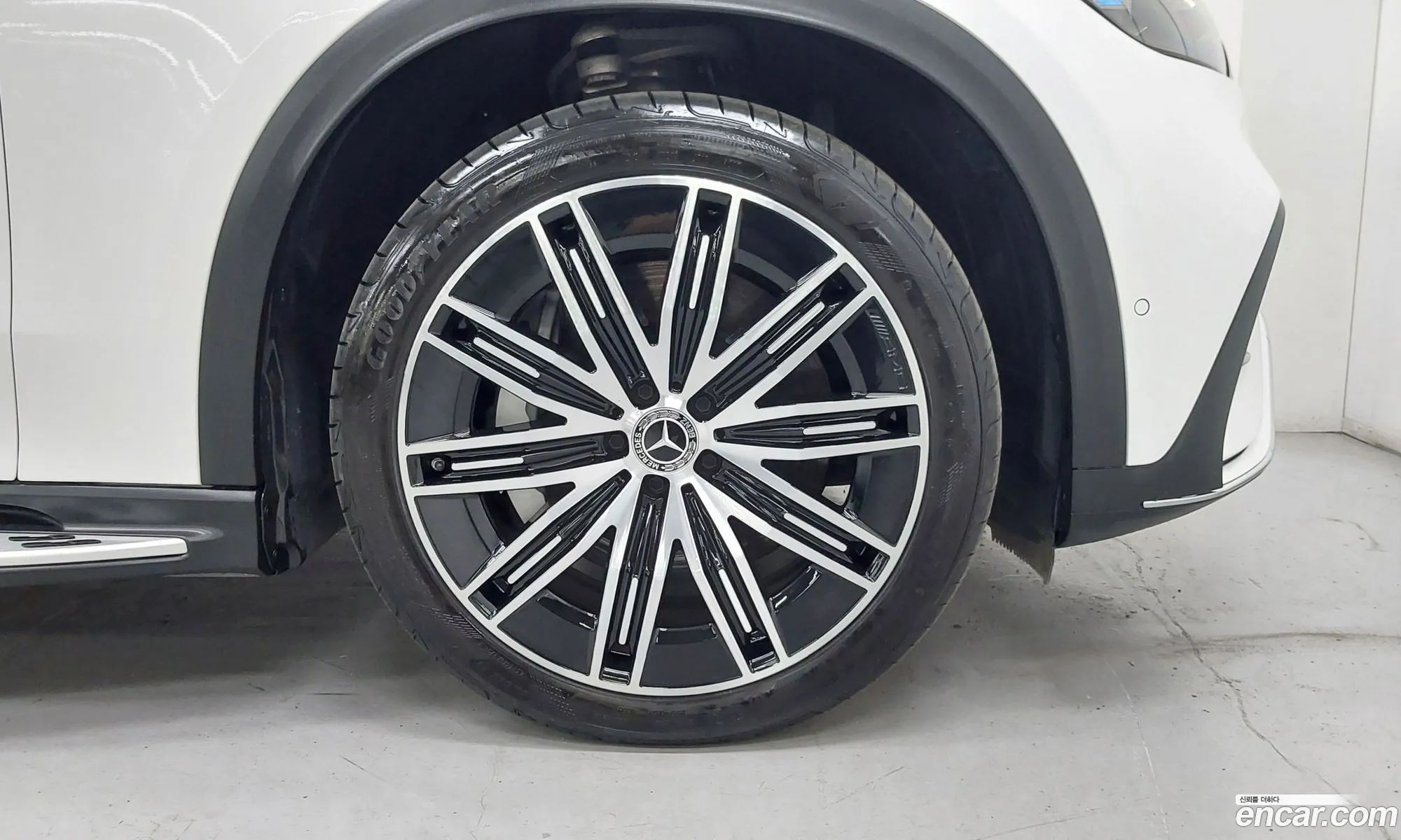 Mercedes-Benz EQE SUV X294 2023 — 7