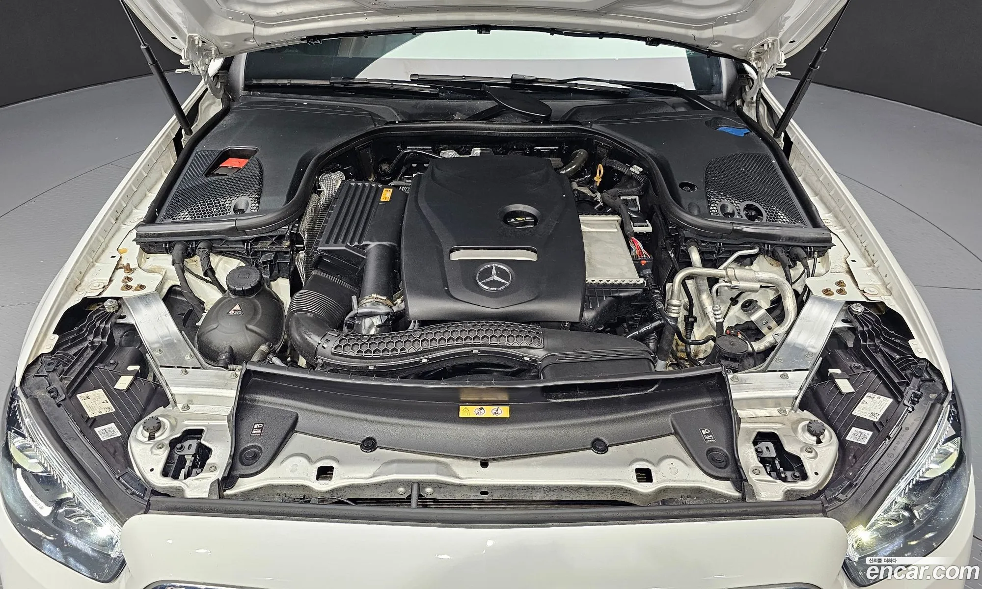 Mercedes-Benz E-Class W213 2022 — 28
