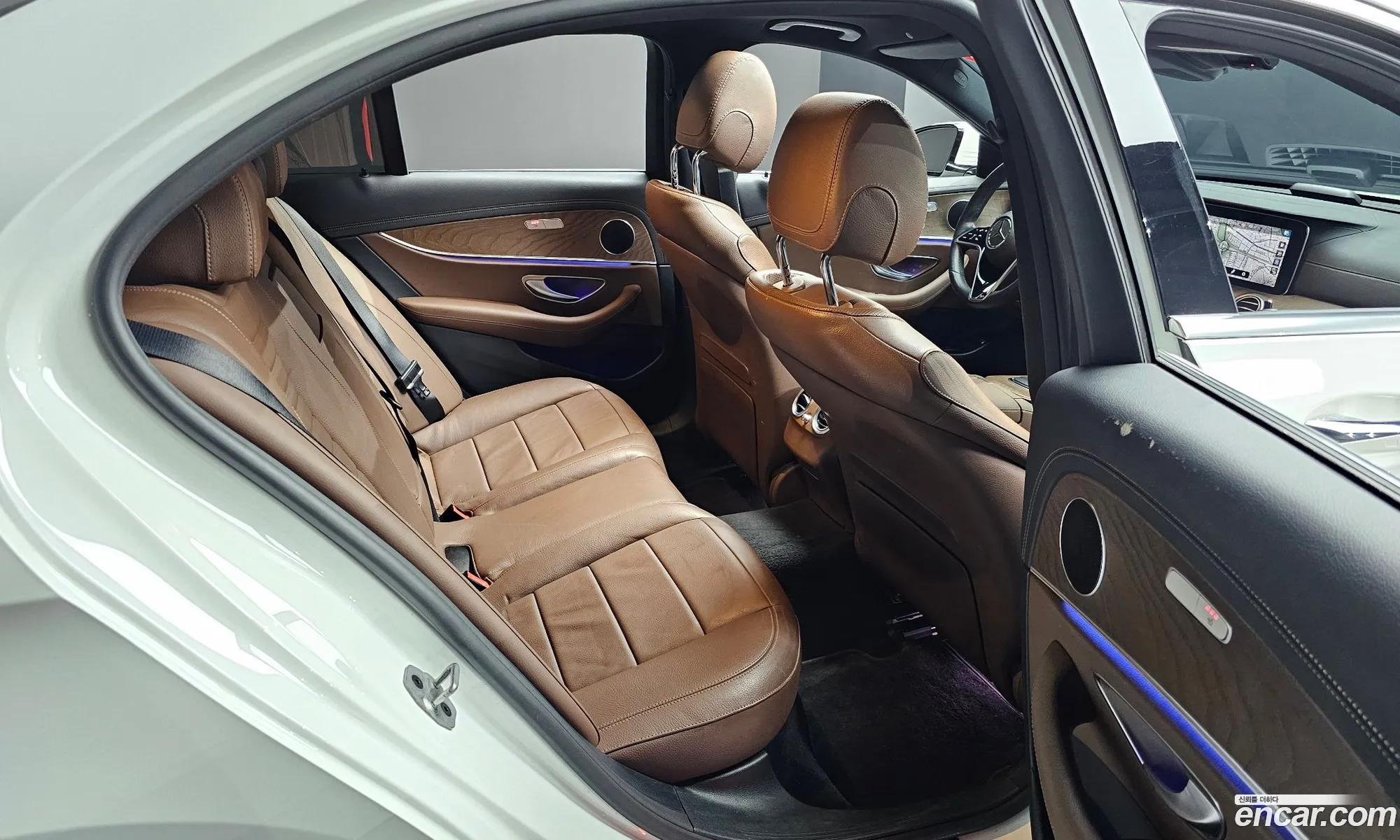 Mercedes-Benz E-Class W213 2022 — 16
