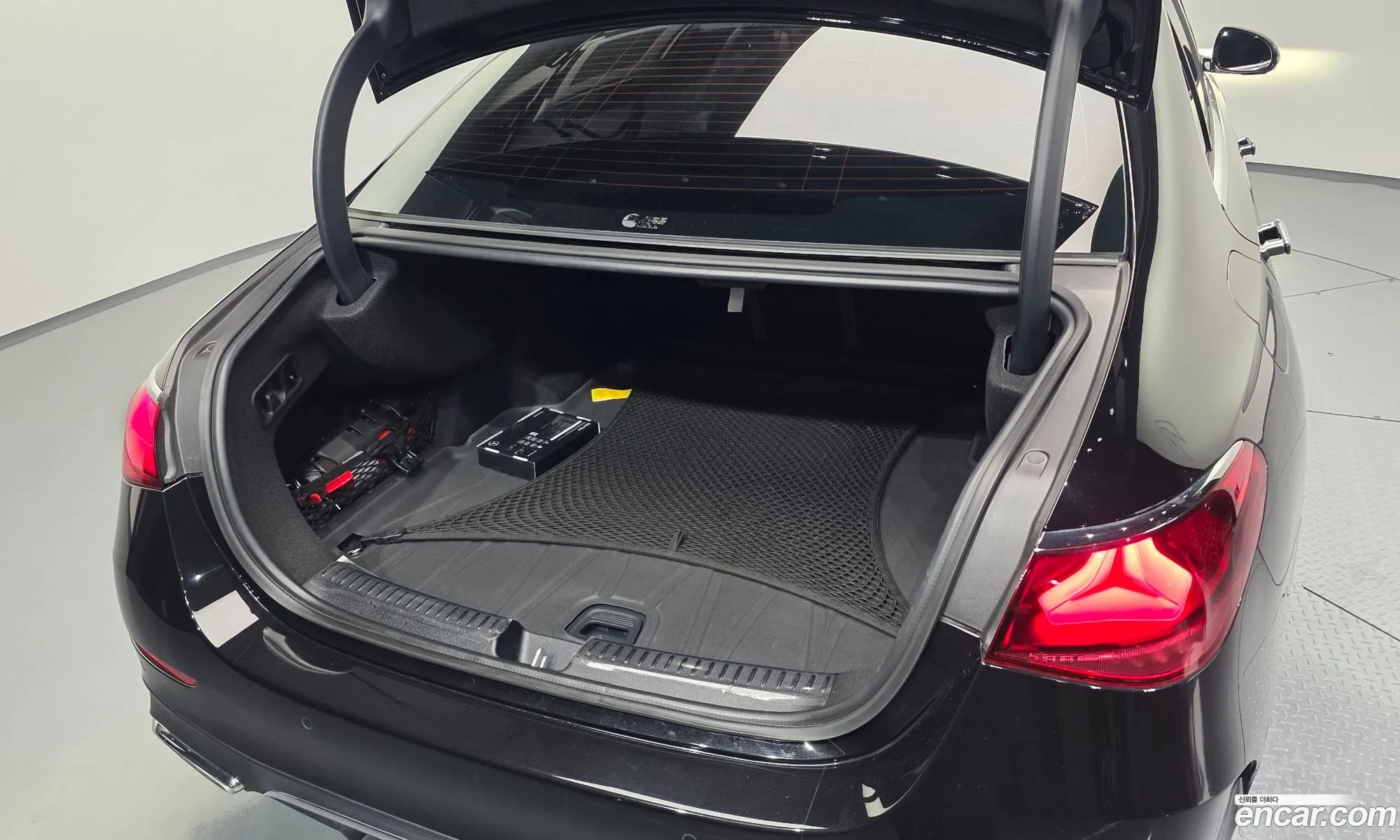 Mercedes-Benz E-Class W214 2024 — 5