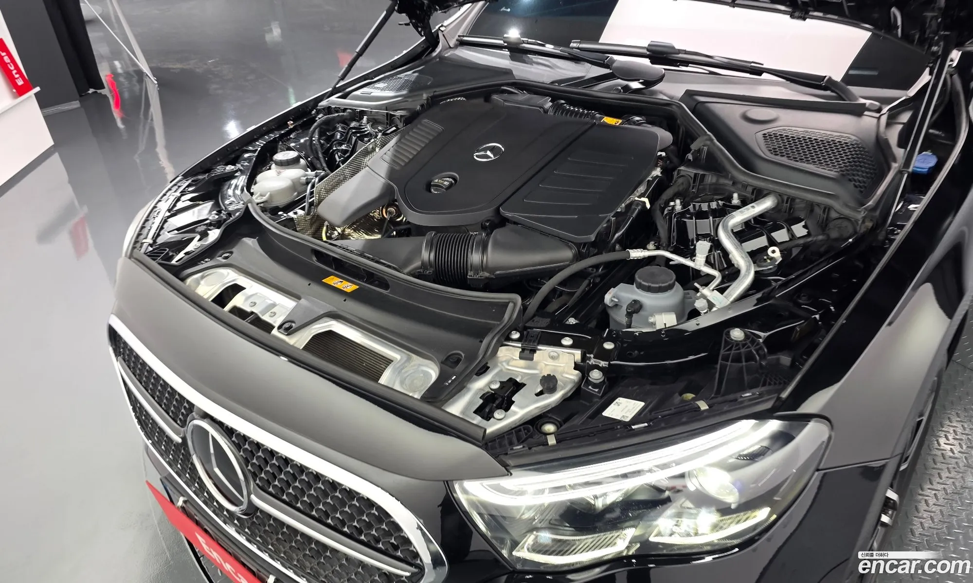 Mercedes-Benz E-Class W214 2024 — 12