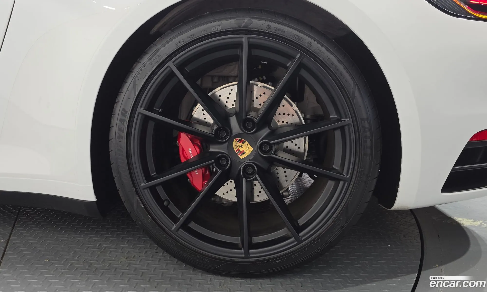 Porsche 911 2024 WP0AB2996RS218621 — 22