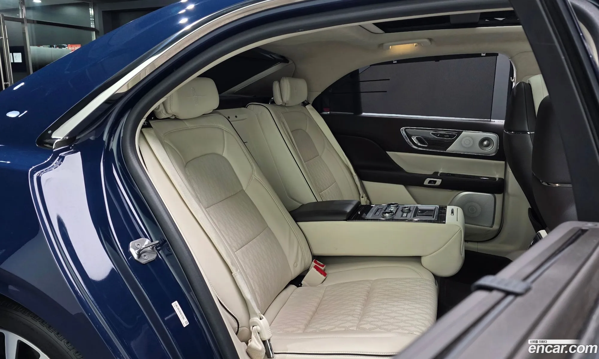 Lincoln Continental 10th Gen 2019 — 6