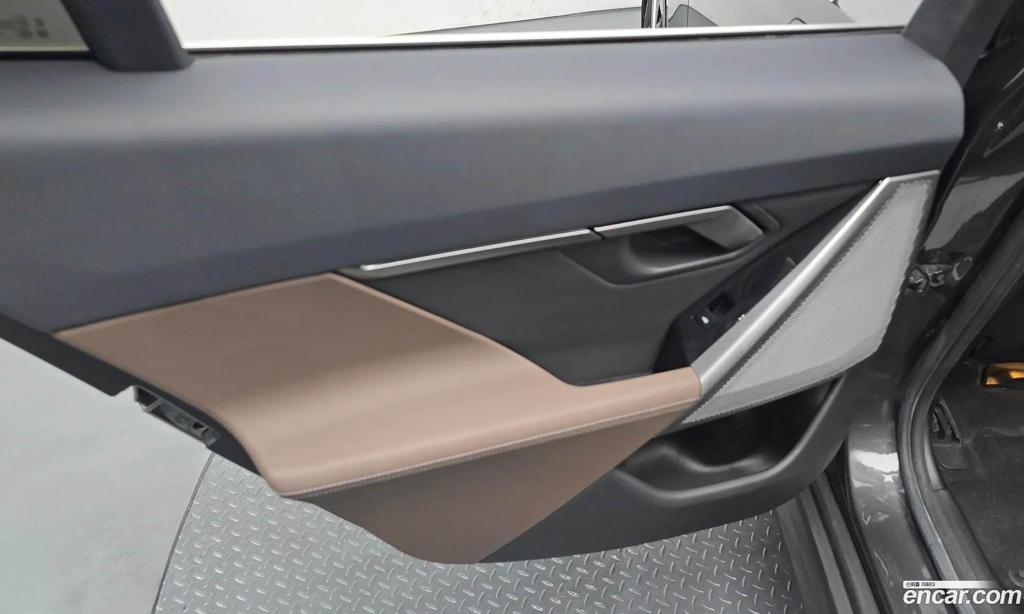 BMW 5 Series 2025 — 27