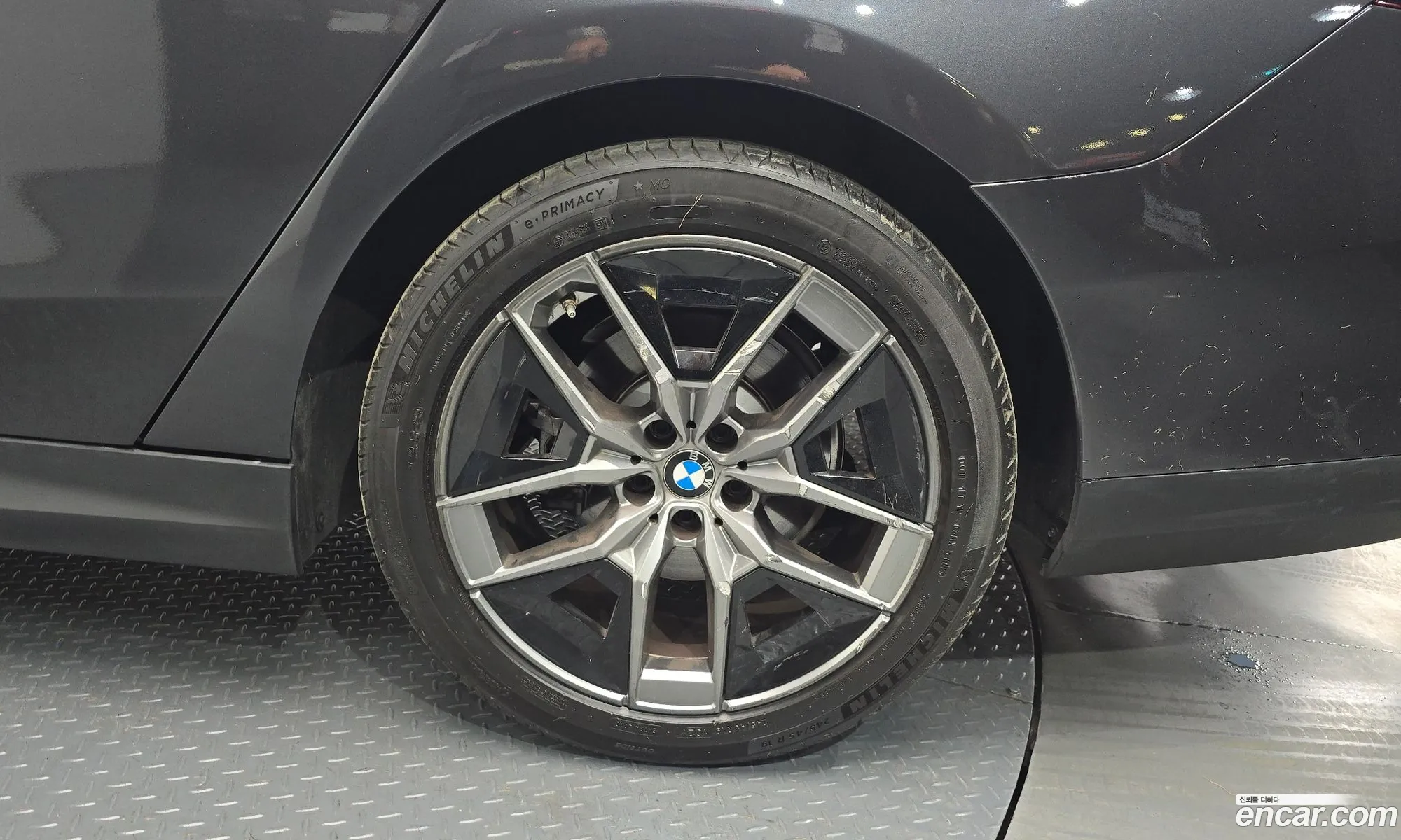 BMW 5 Series 2025 — 23