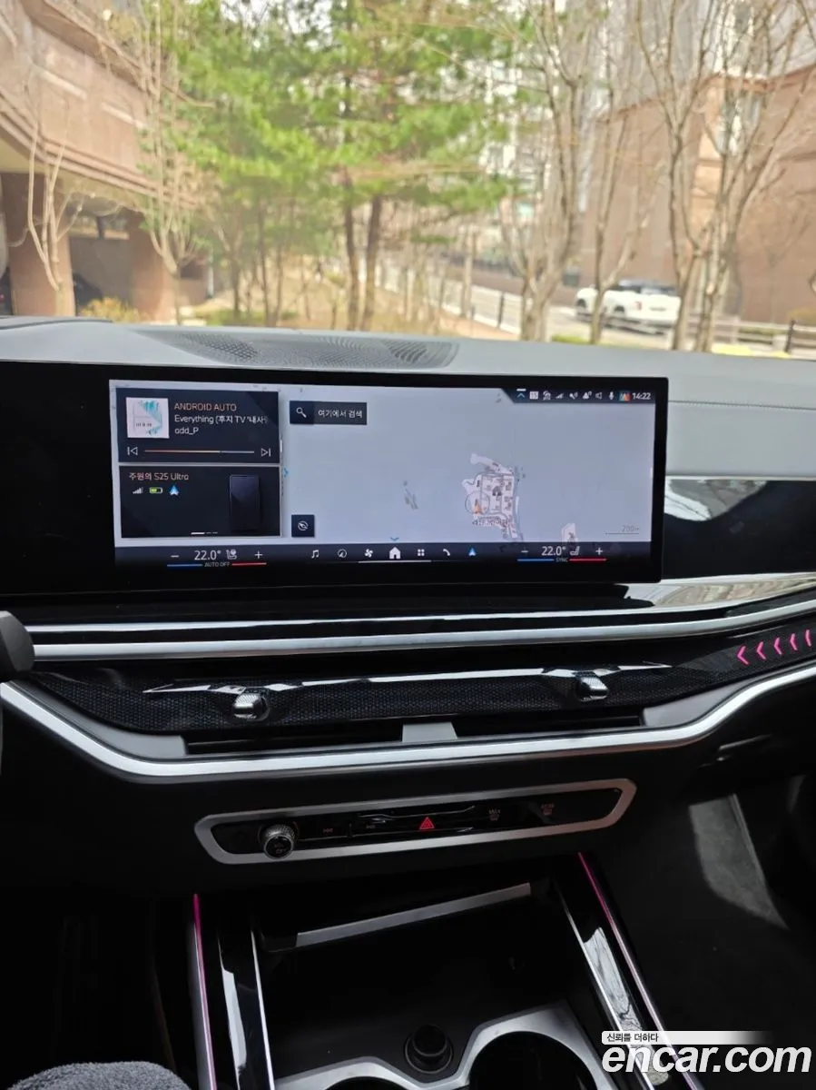 BMW X7 2023 — 7