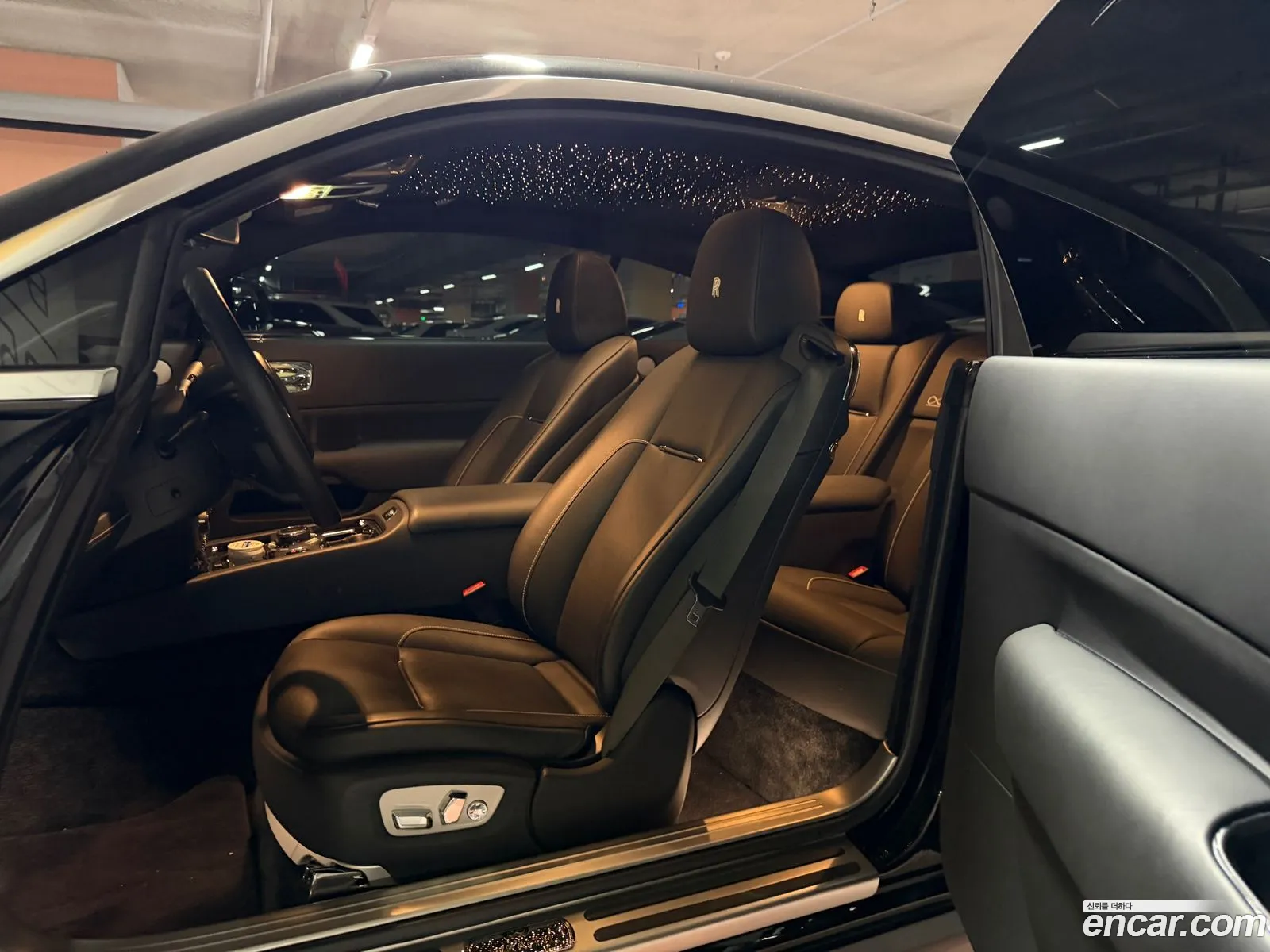 Rolls-Royce Wraith 2021 — 18