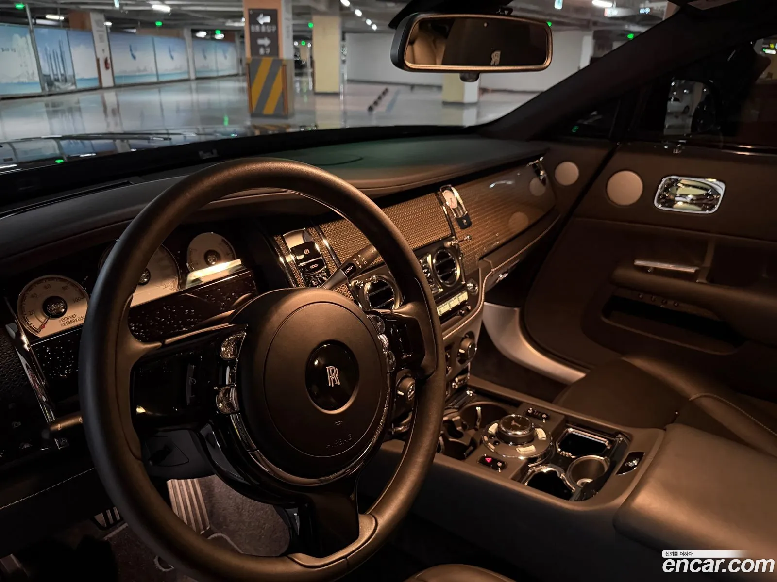 Rolls-Royce Wraith 2021 — 17