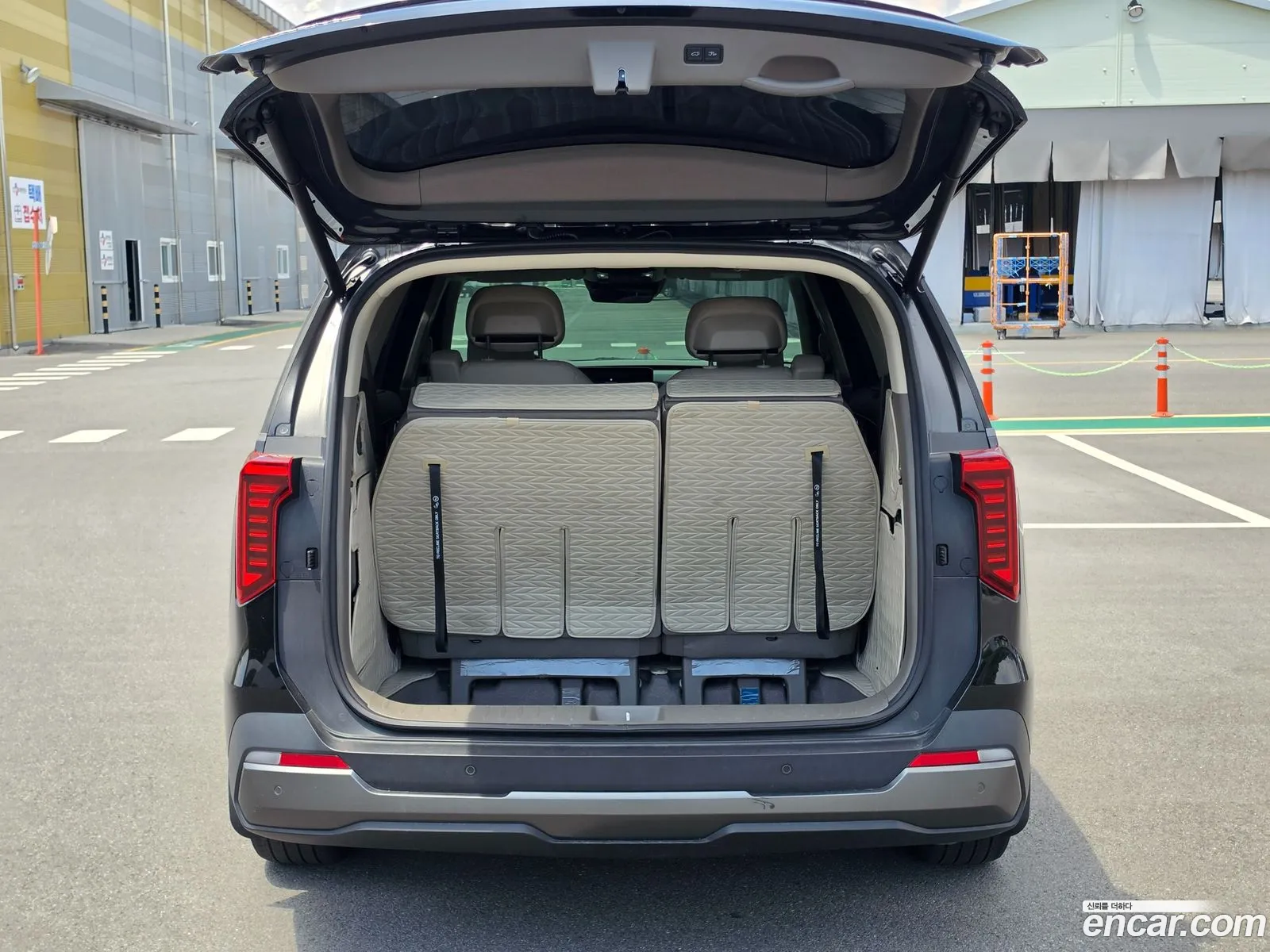Kia Carnival 2024 — 2