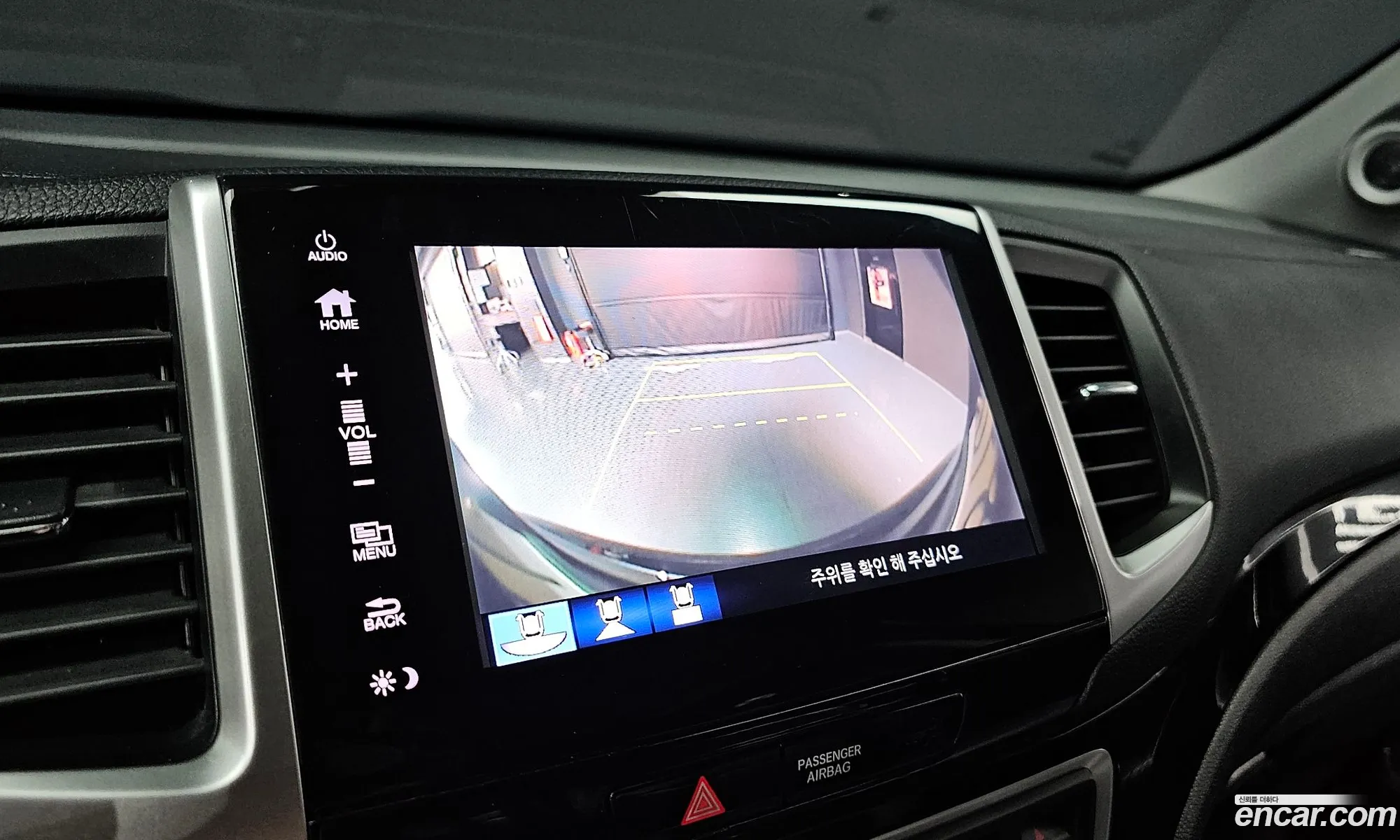 Honda Pilot 2018 5FNYF6850JB200484 — 30