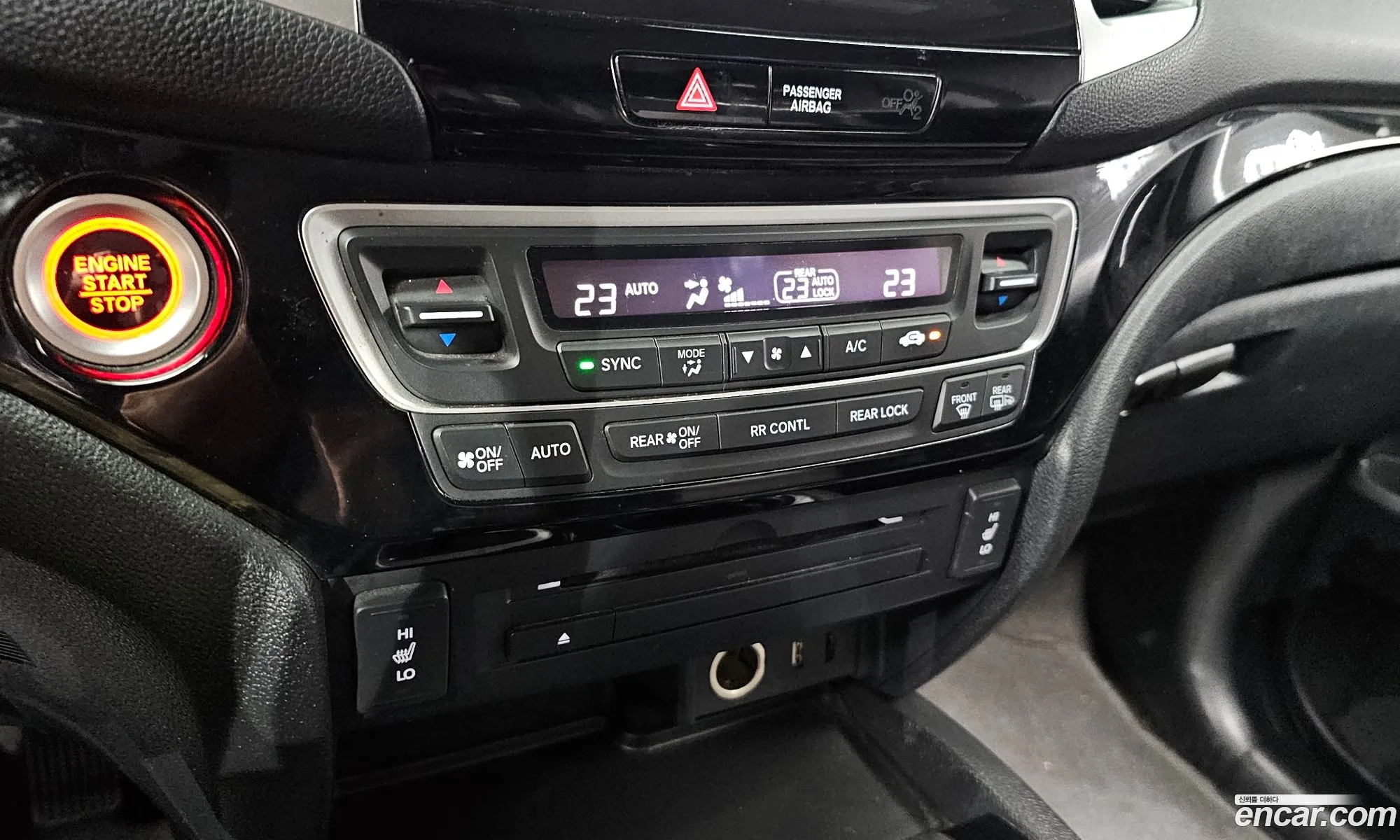 Honda Pilot 2018 5FNYF6850JB200484 — 19