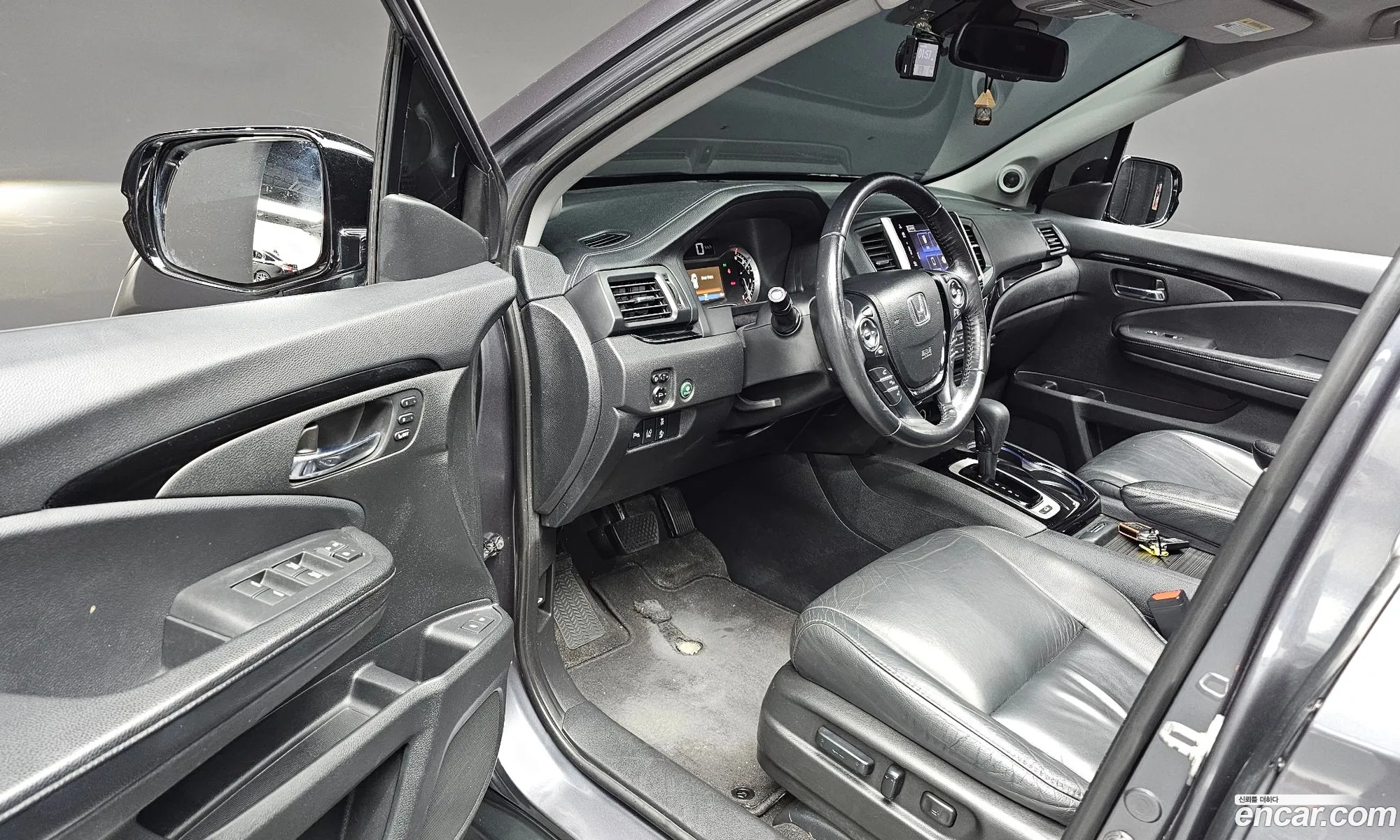 Honda Pilot 2018 5FNYF6850JB200484 — 22