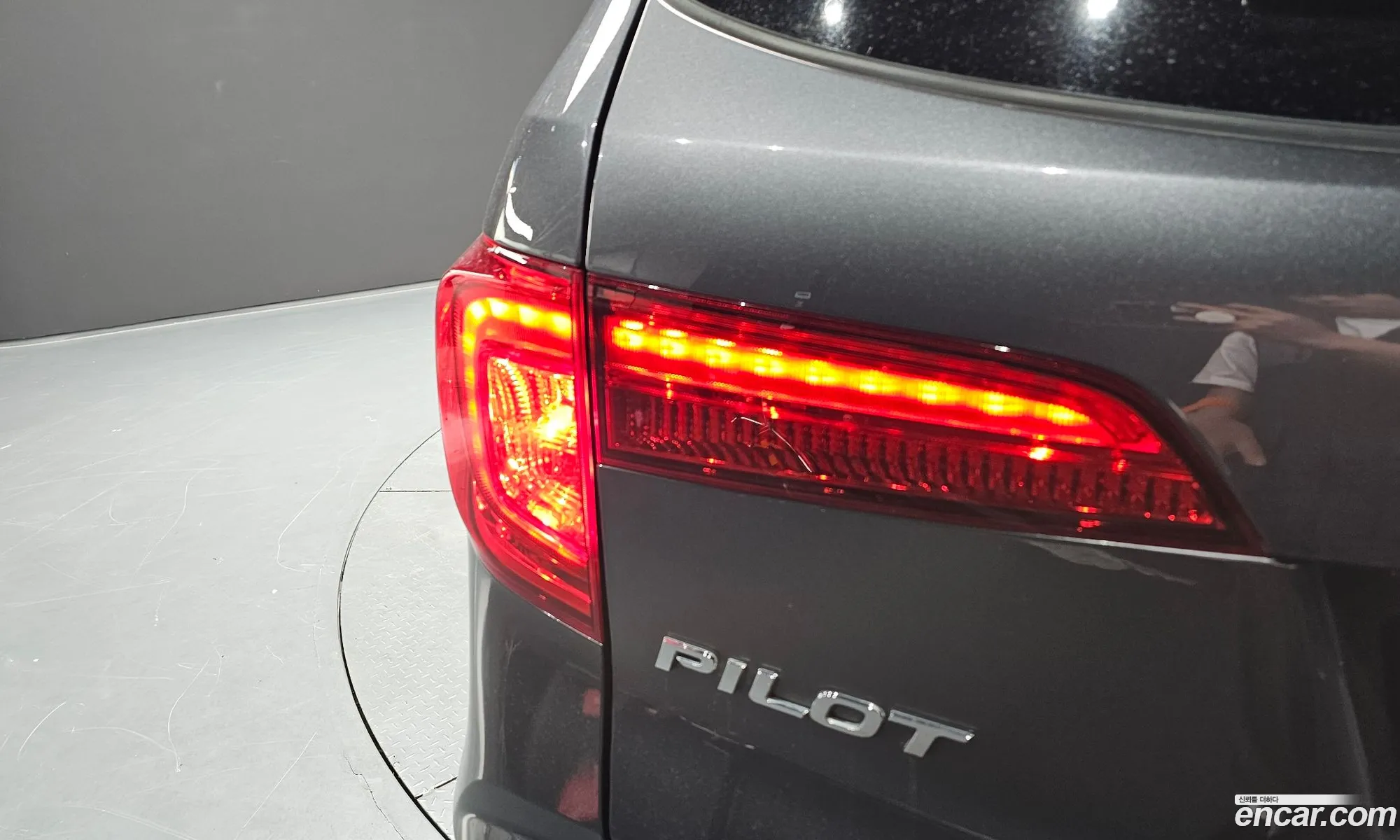 Honda Pilot 2018 5FNYF6850JB200484 — 20
