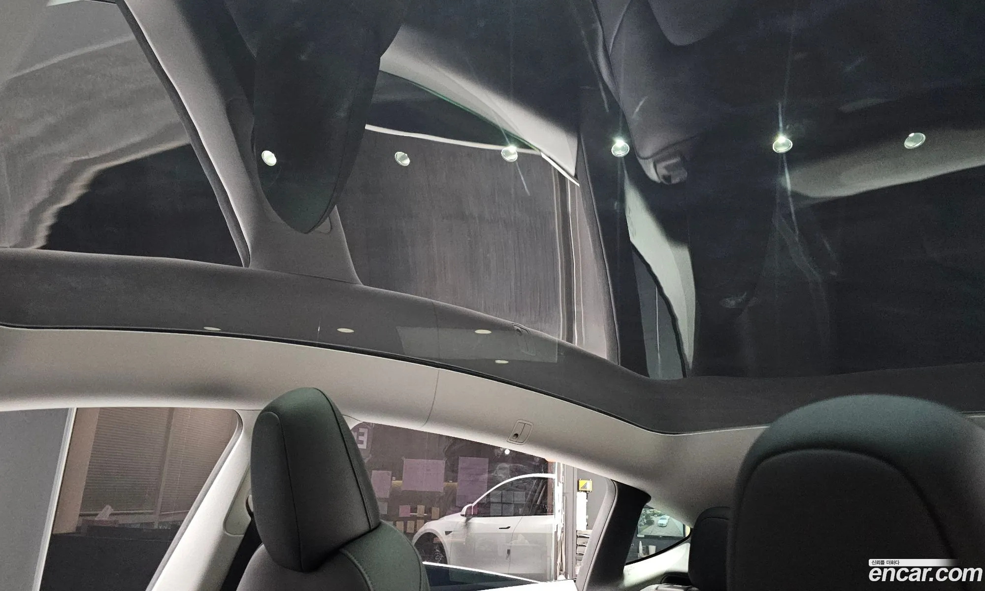 Tesla Model Y 2024 — 14