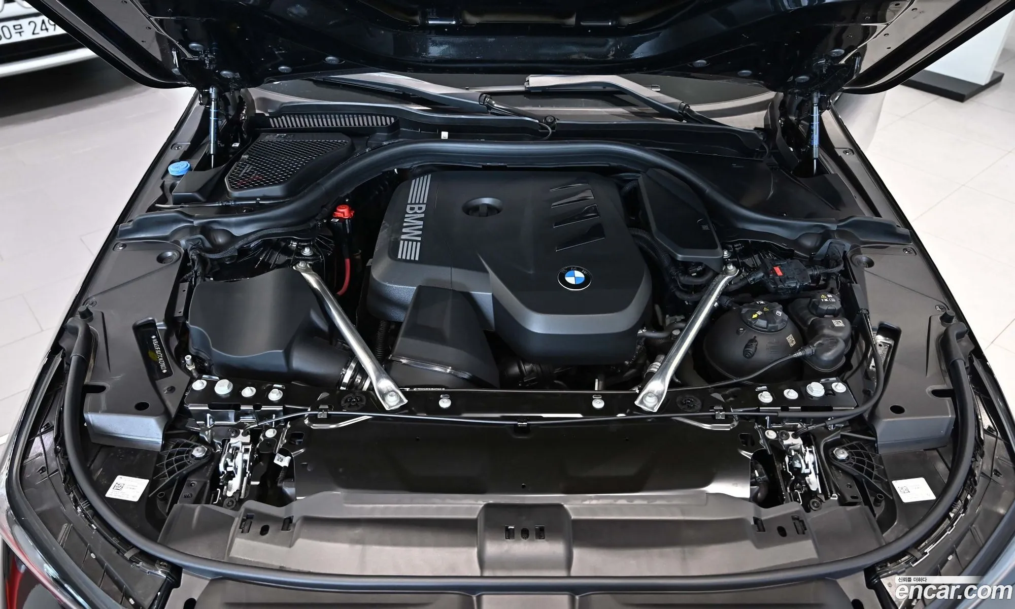 BMW 5 Series 2025 — 8