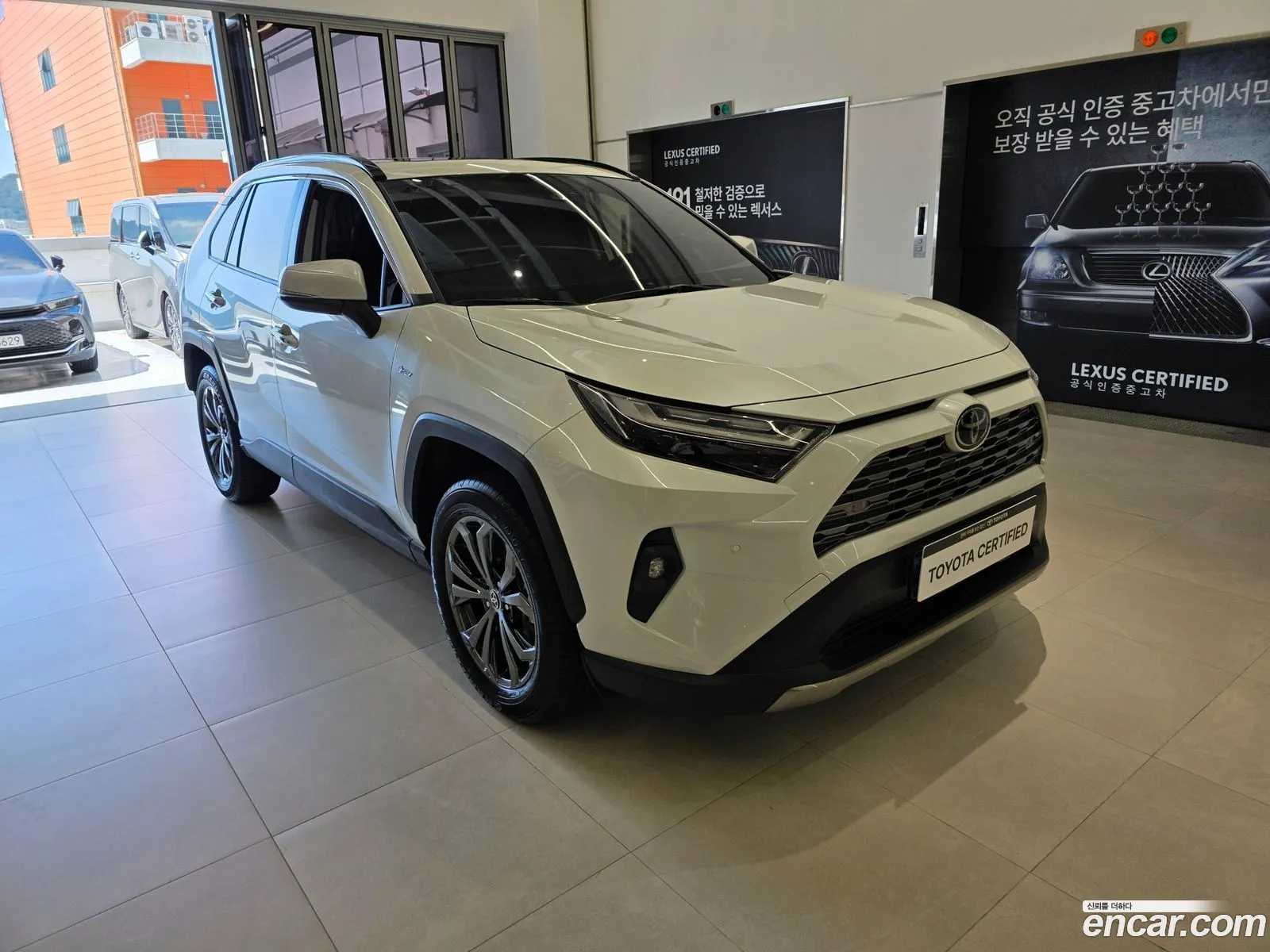 Toyota RAV4 2025 — 15