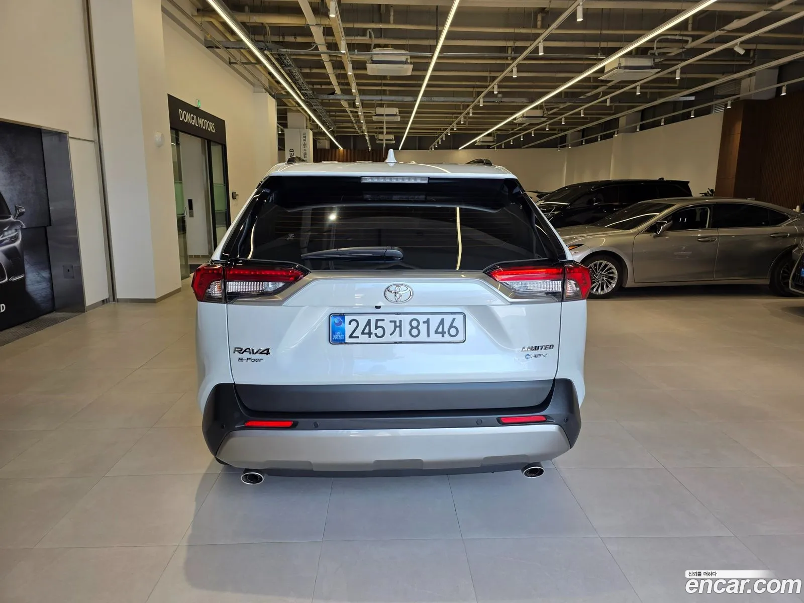 Toyota RAV4 2025 — 12