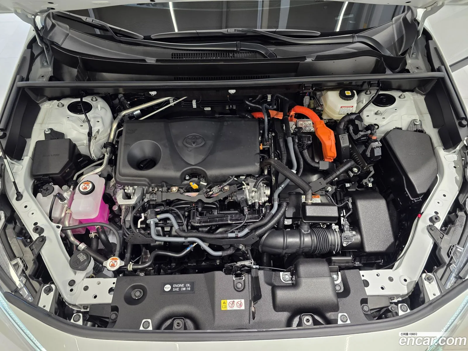Toyota RAV4 2025 — 13