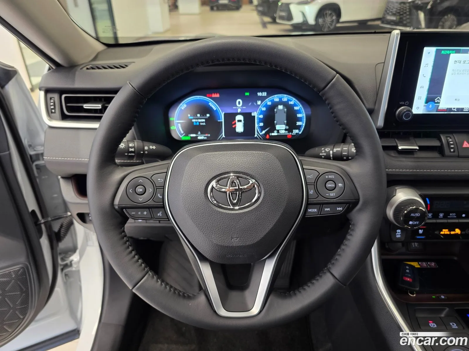 Toyota RAV4 2025 — 11