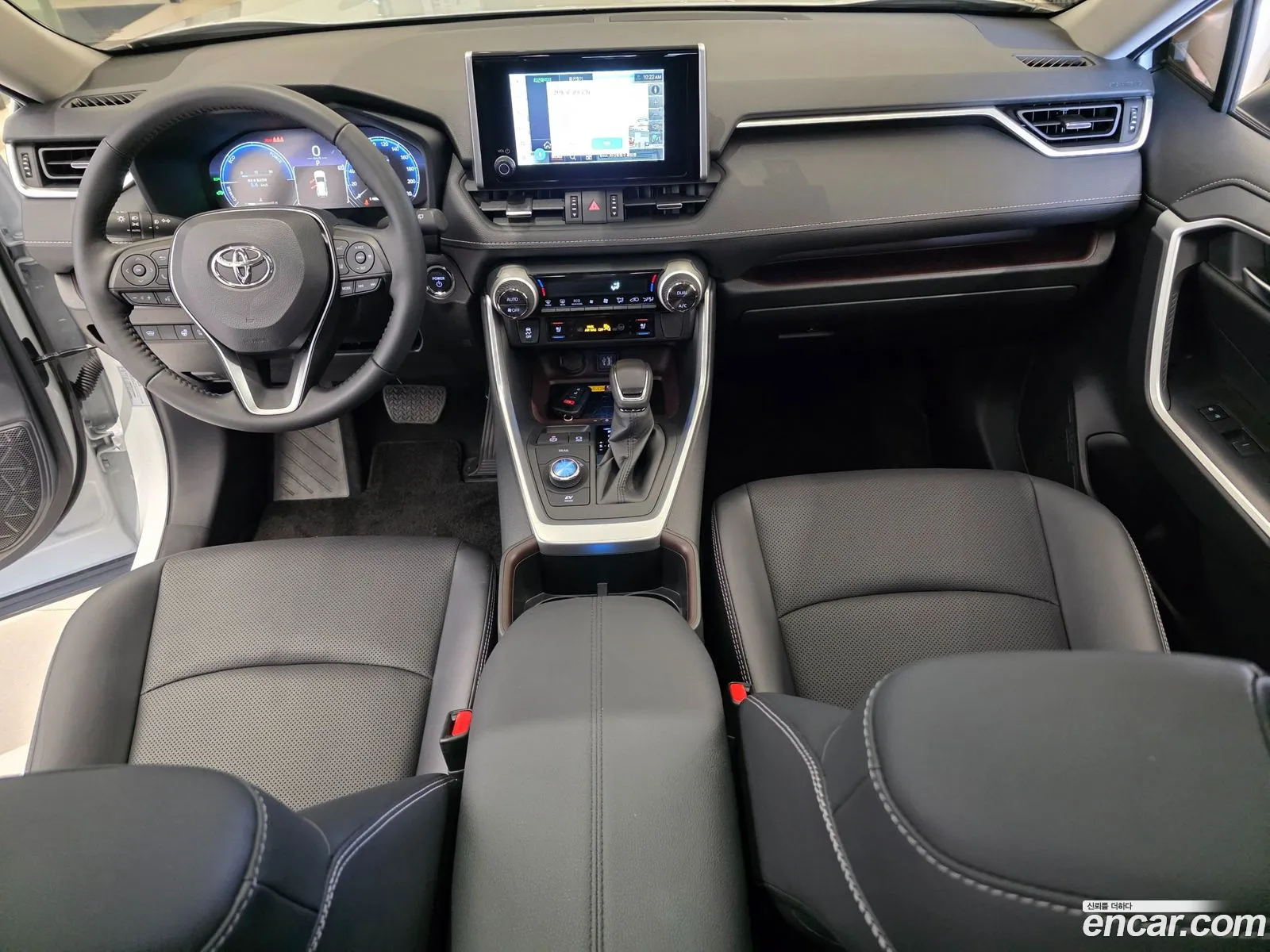 Toyota RAV4 2025 — 3
