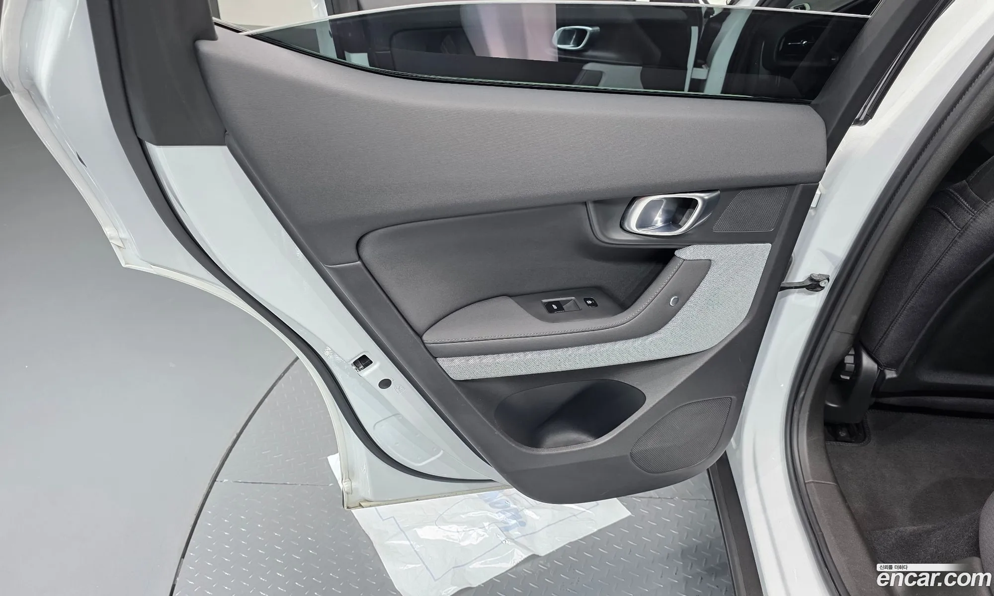 Polestar Polestar 2 2022 YSMVSEGA8PL112229 — 9