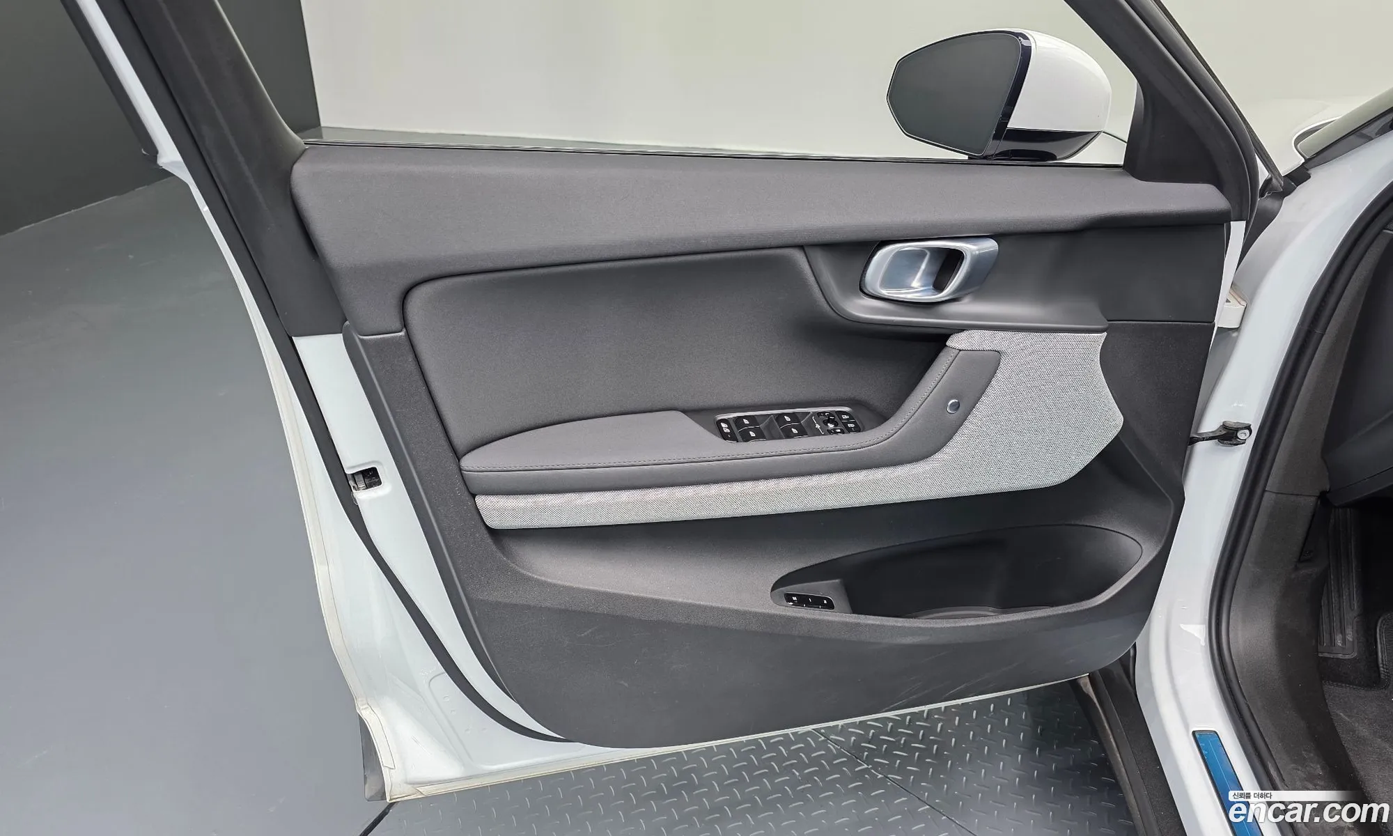 Polestar Polestar 2 2022 YSMVSEGA8PL112229 — 26