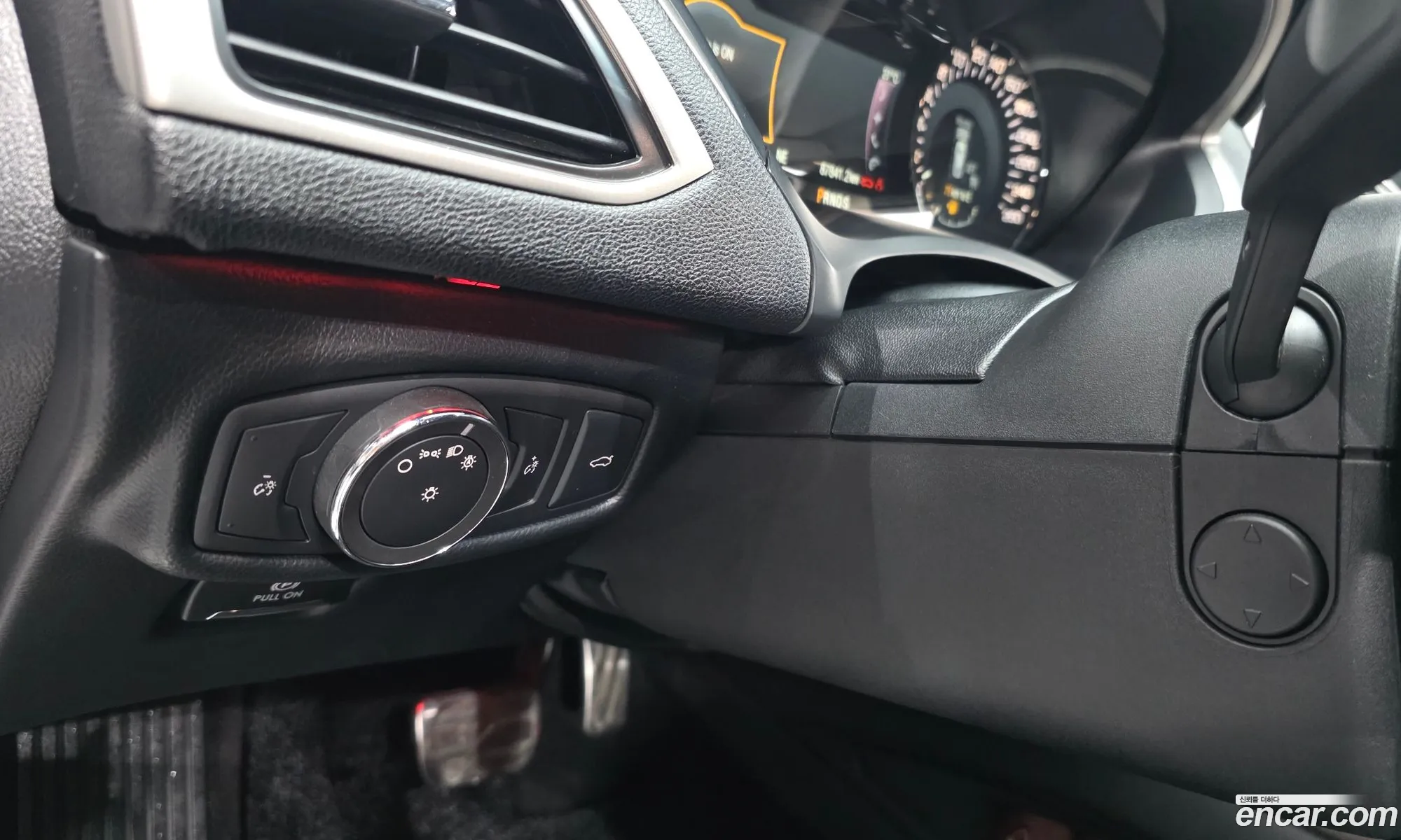 Lincoln MKZ 2017 3LN6L5E92HR626467 — 31