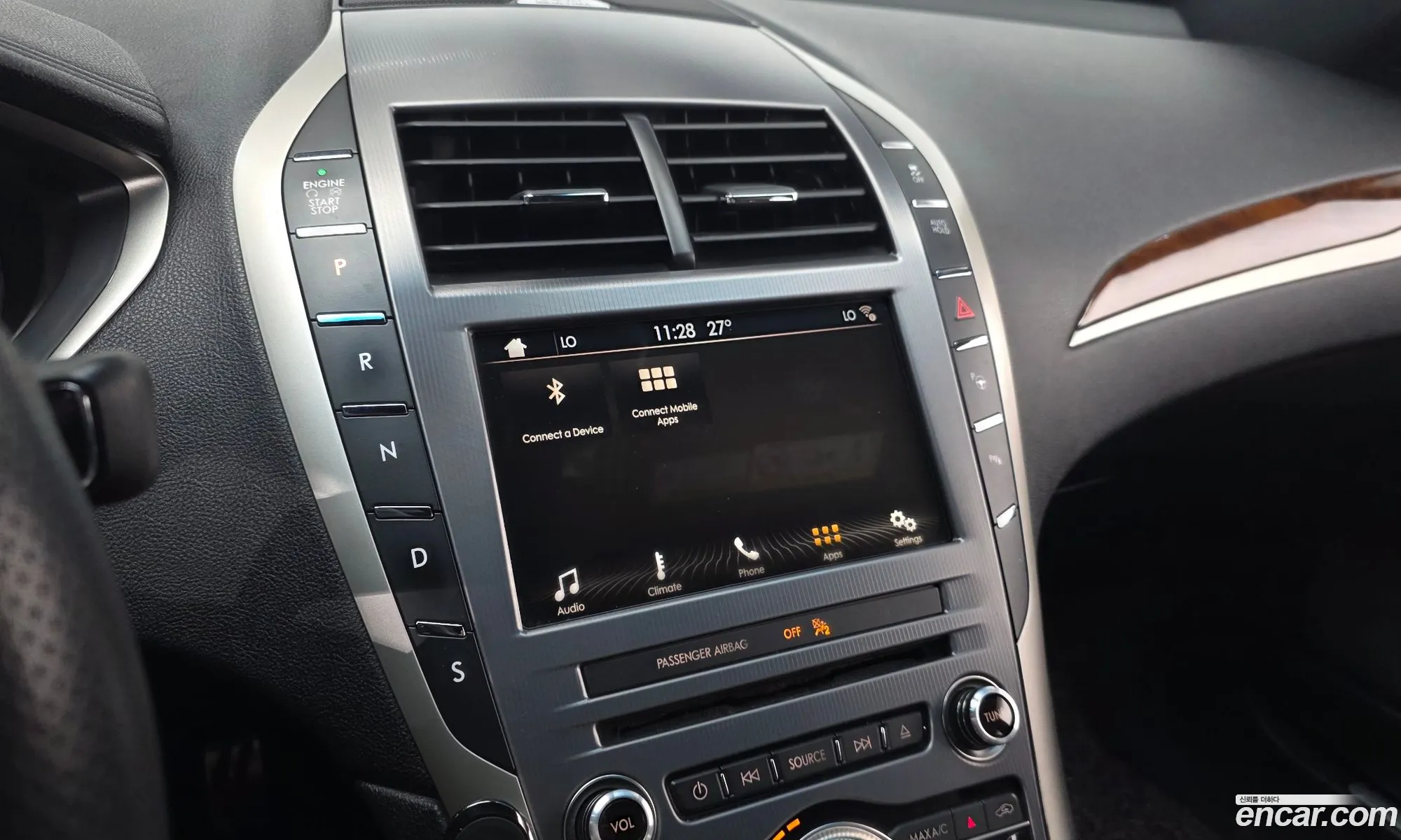 Lincoln MKZ 2017 3LN6L5E92HR626467 — 26