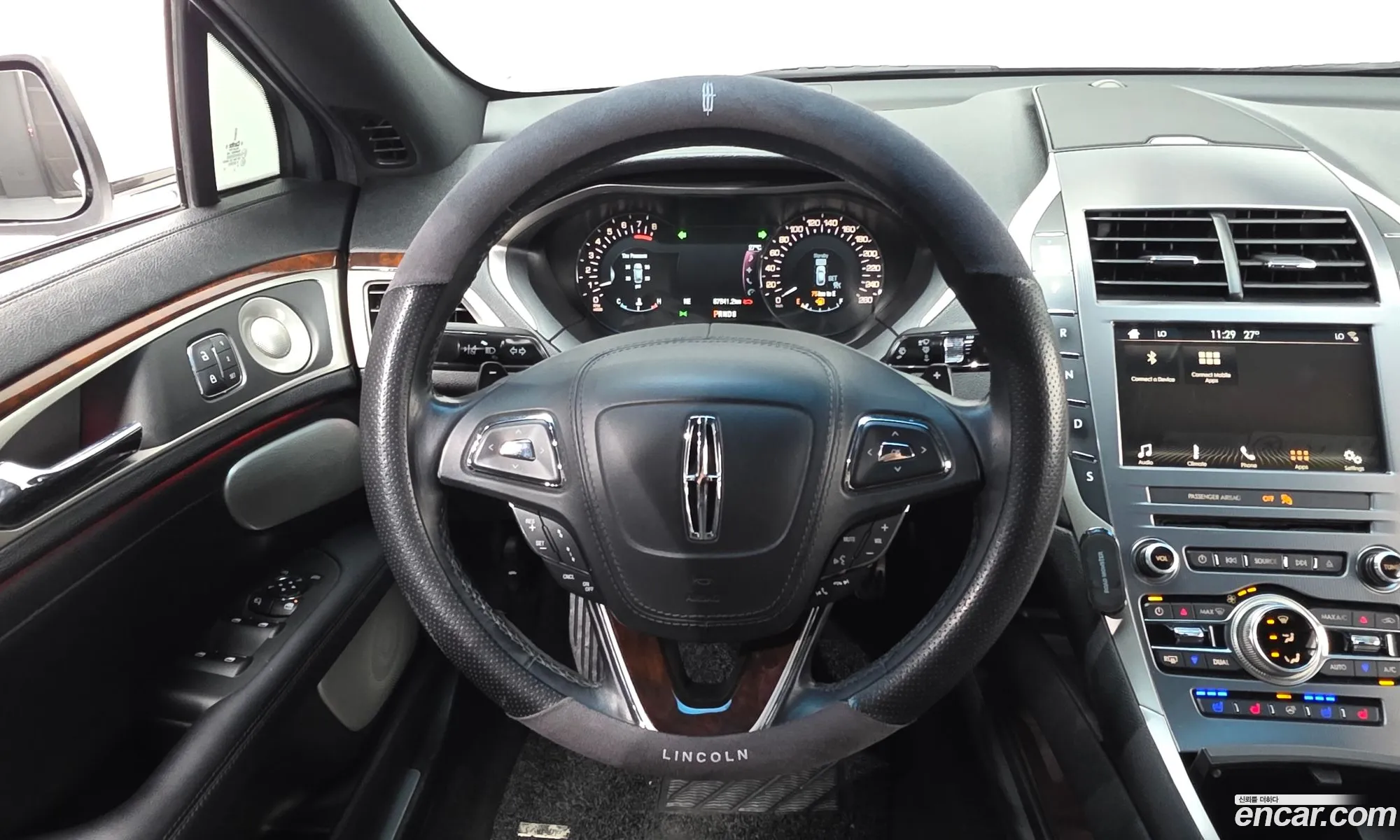 Lincoln MKZ 2017 3LN6L5E92HR626467 — 18
