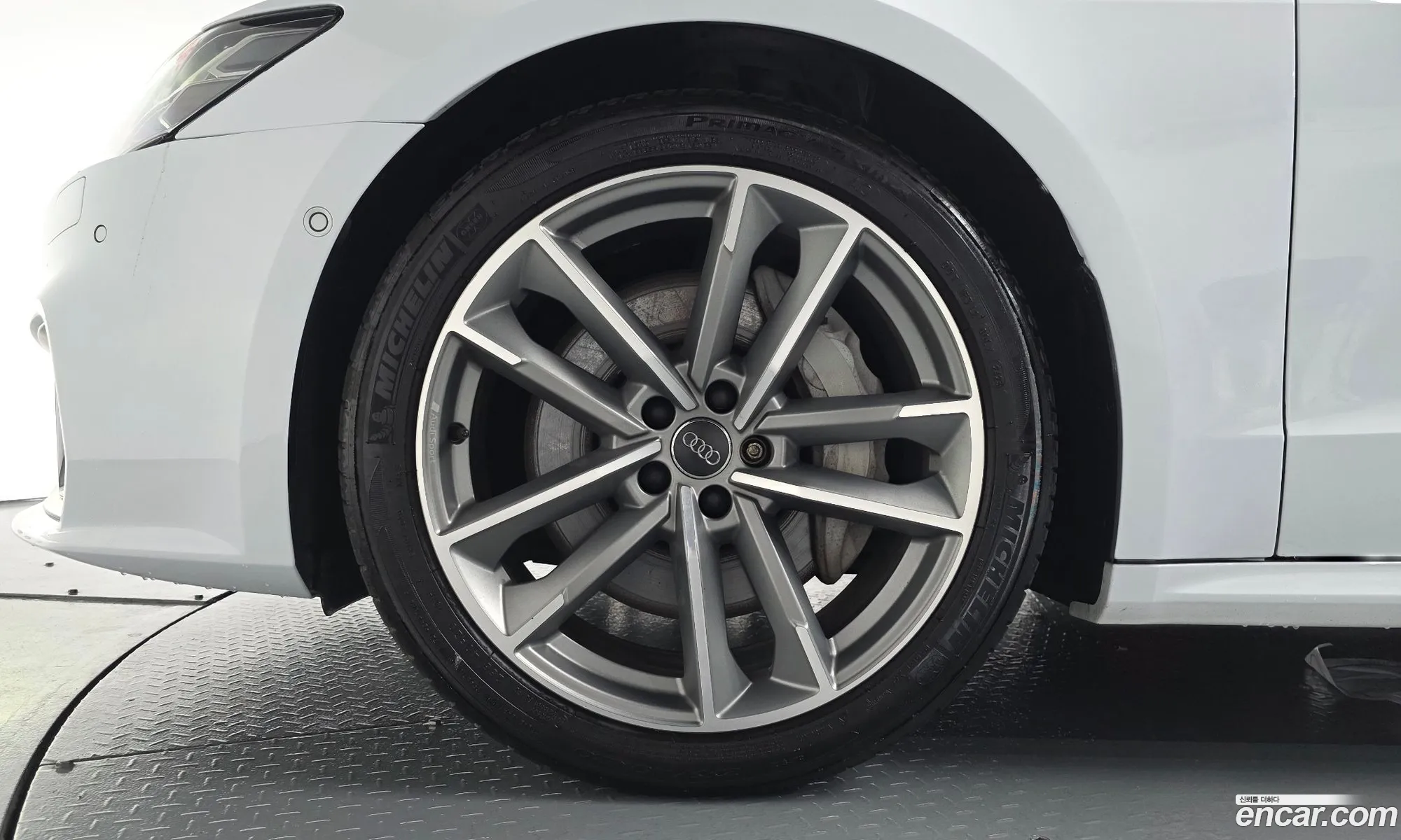 Audi A7 2020 WAUZZZF29LN079408 — 17