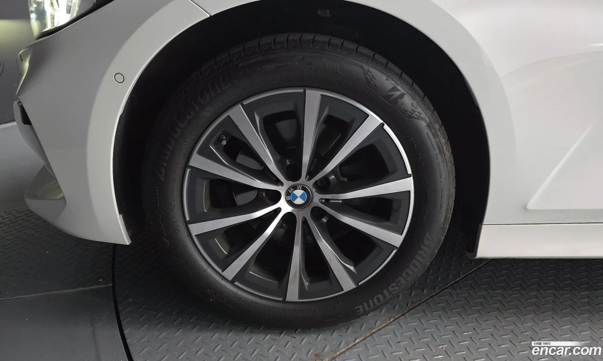 BMW 3 Series 2024 WBA61FS03RFS68670 — 26
