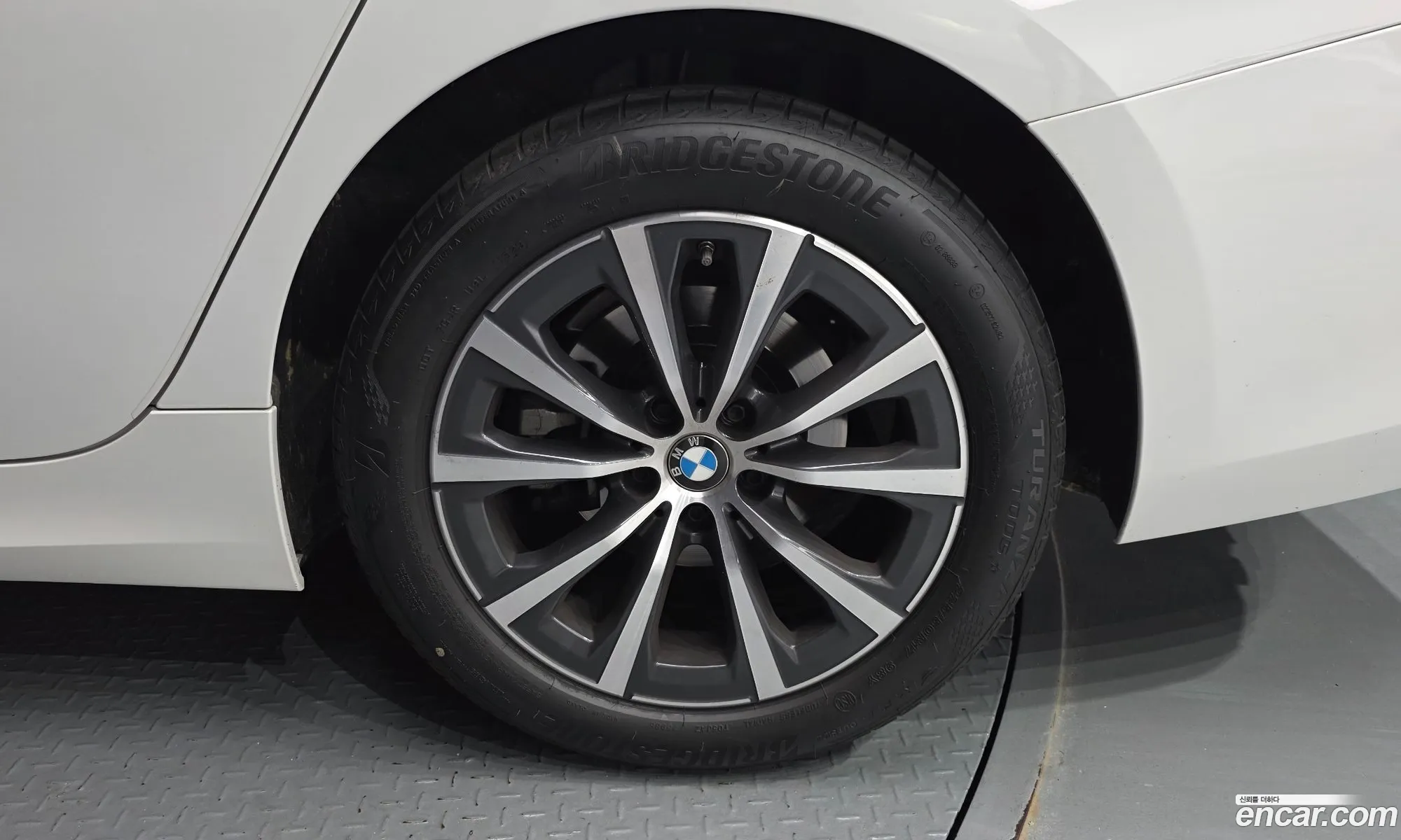 BMW 3 Series 2024 WBA61FS03RFS68670 — 19
