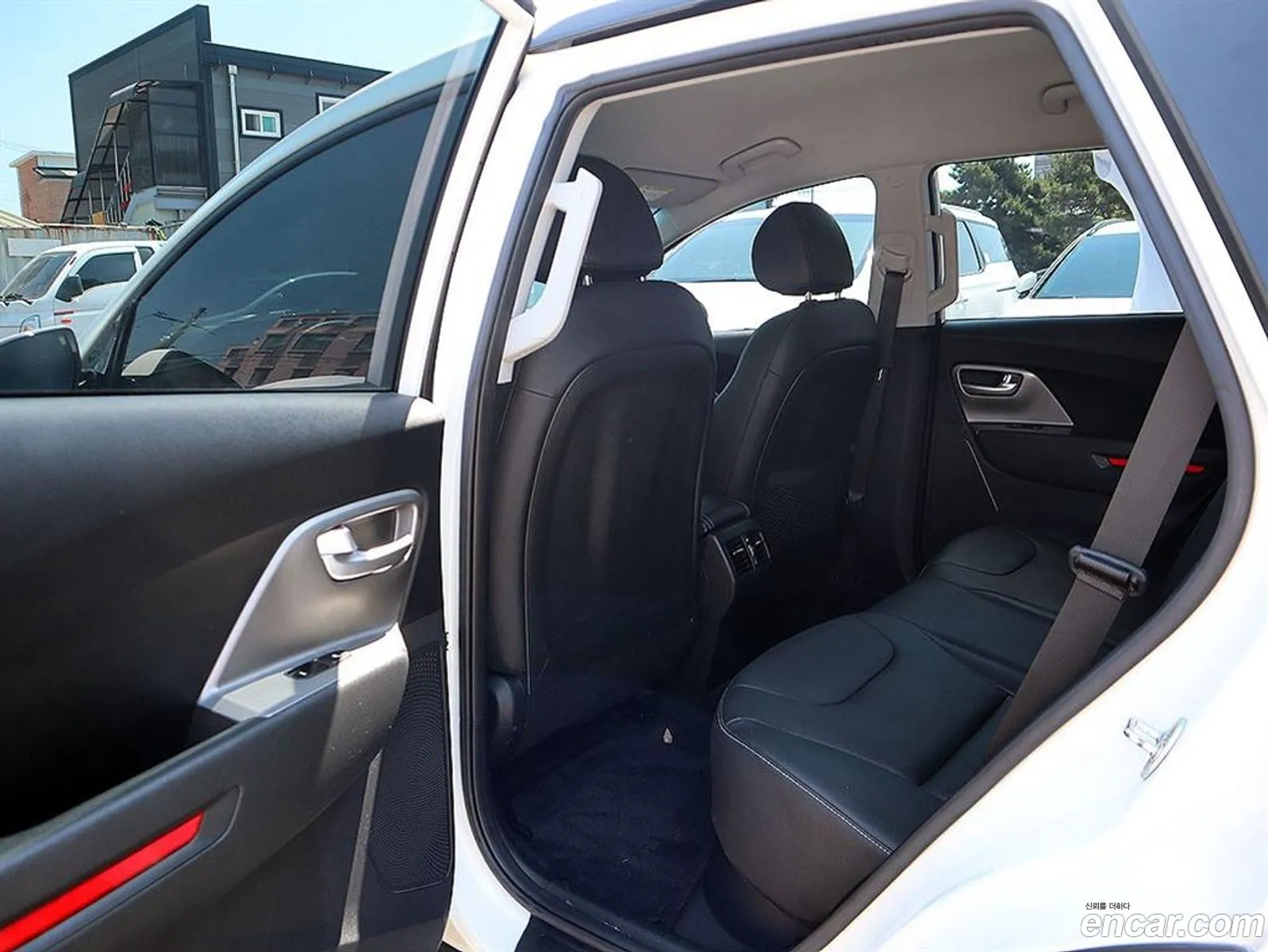Kia Niro Plus 2022 — 2