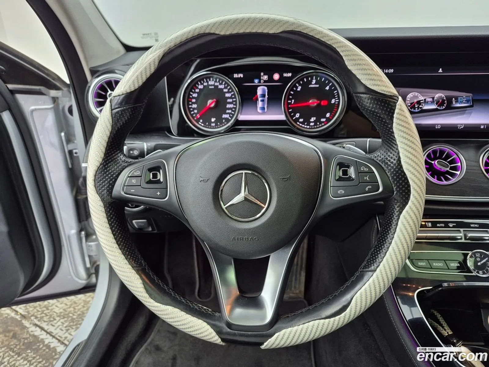 Mercedes-Benz E-Class W213 2017 — 11