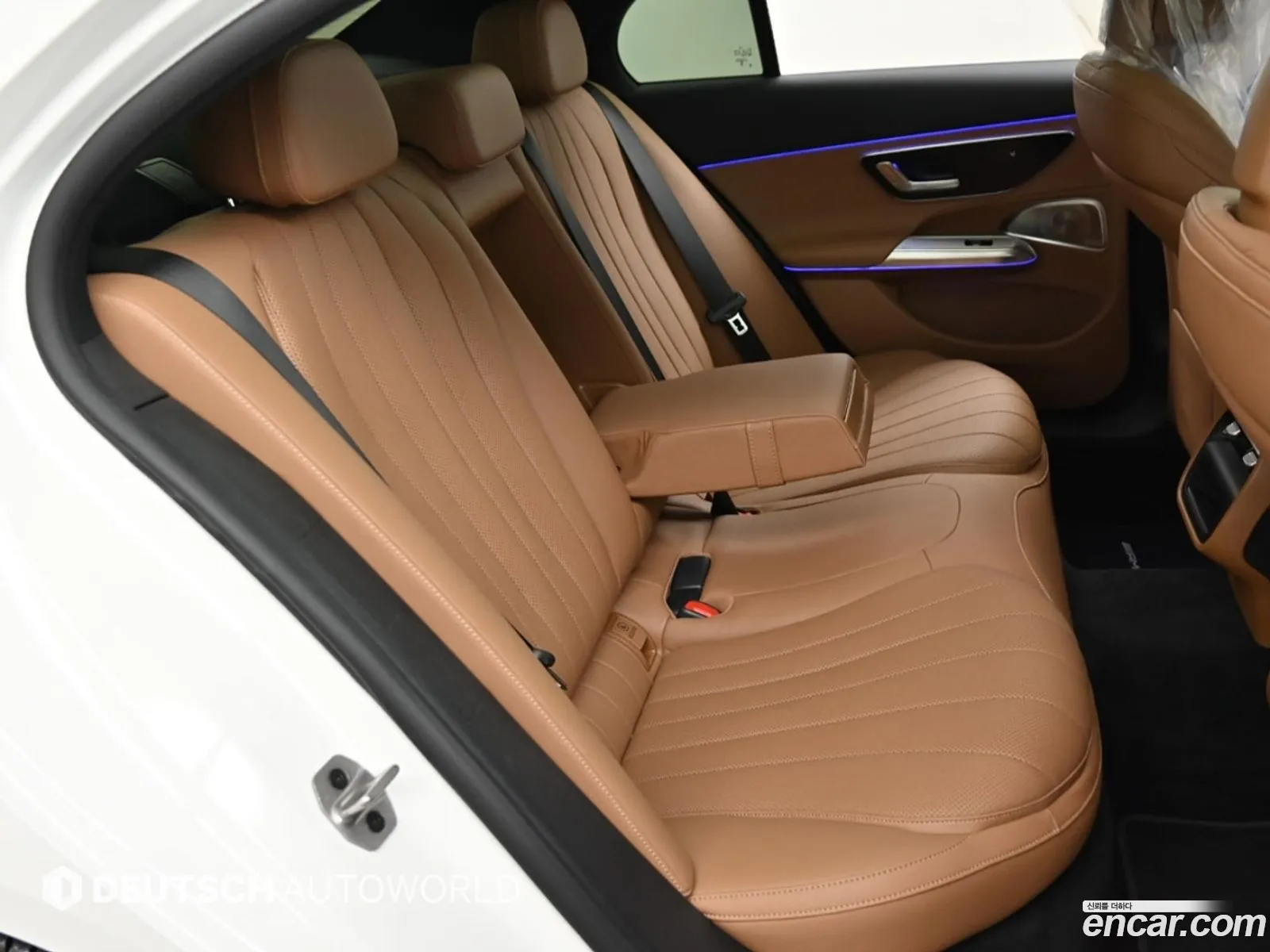 Mercedes-Benz E-Class W214 2025 — 12