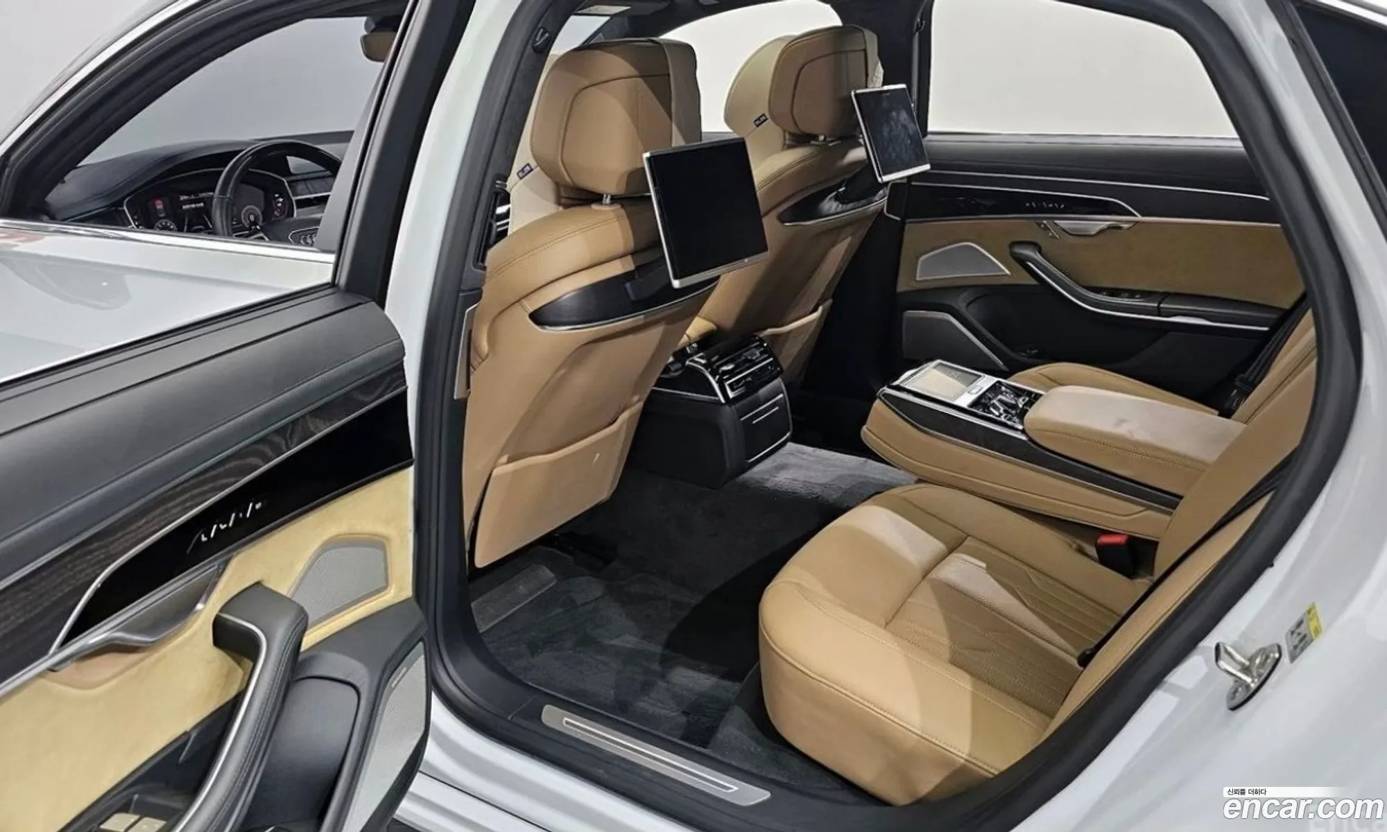 Audi A8 2020 — 5