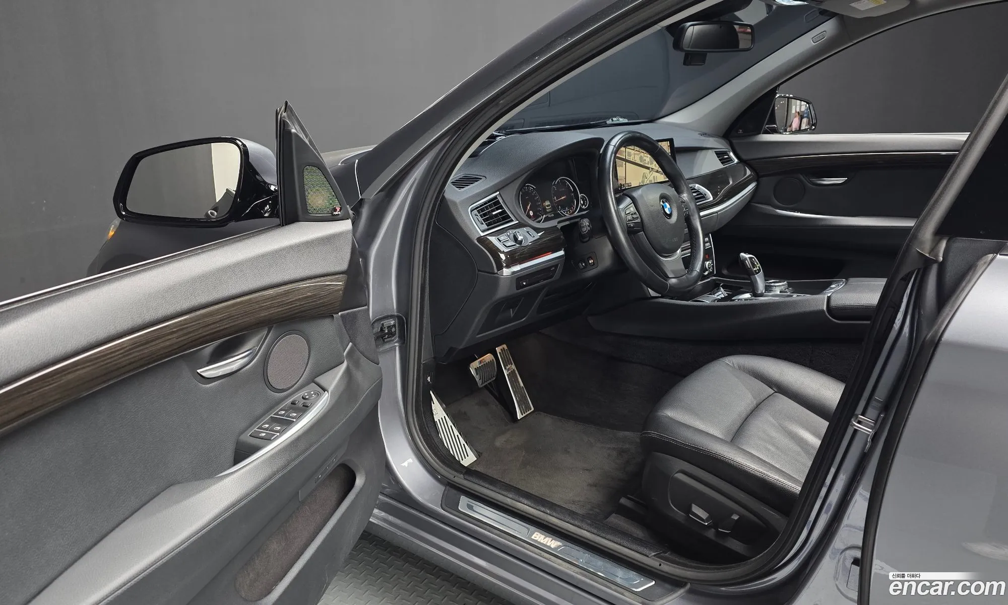 BMW 5 Series GT 2014 WBA5N2105ED496413 — 29