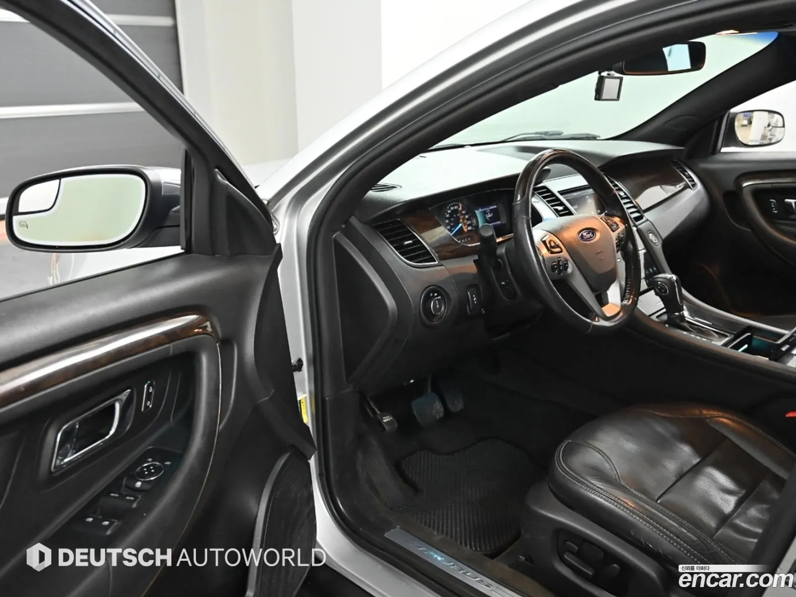 Ford Taurus 2013 — 11