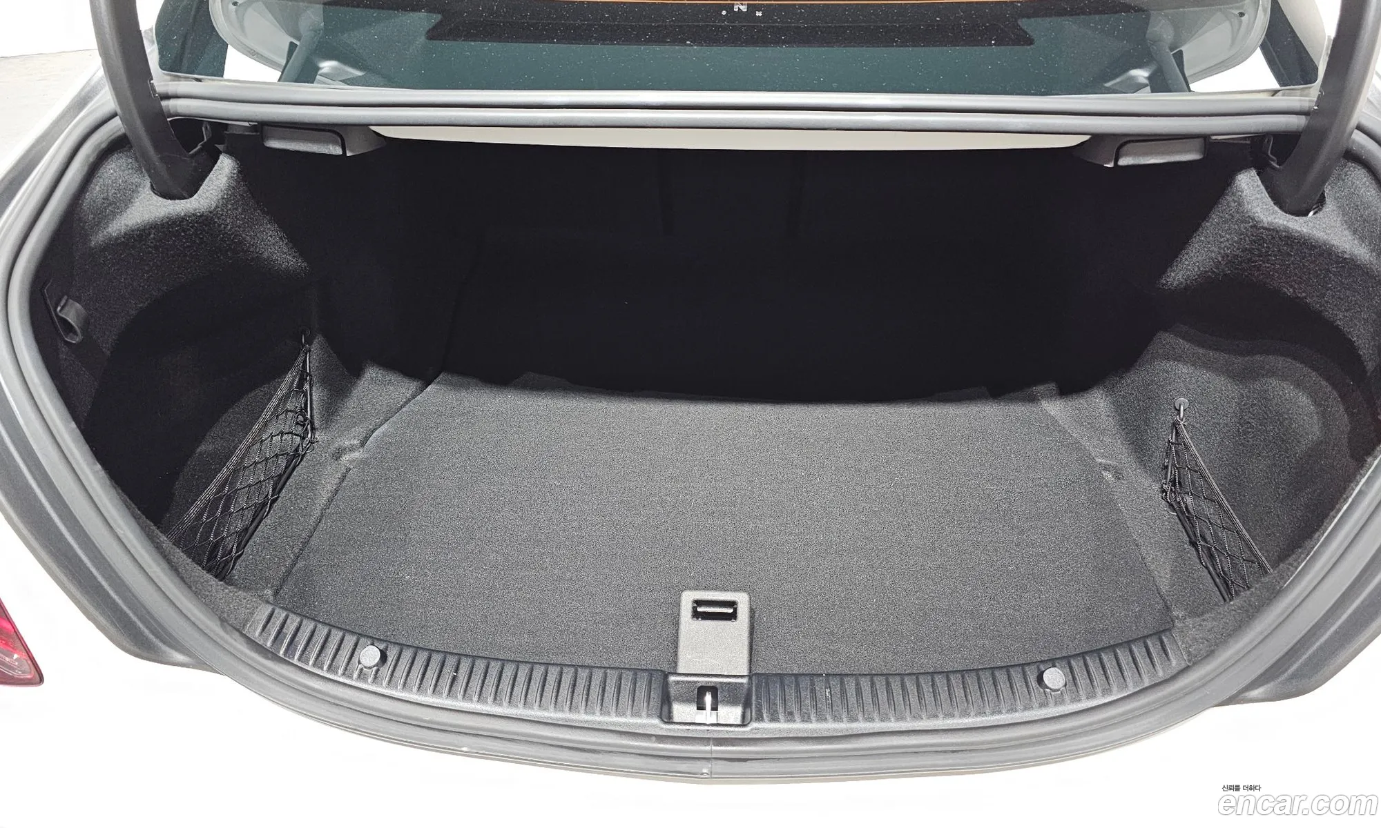 Mercedes-Benz C-Class W205 2020 — 17