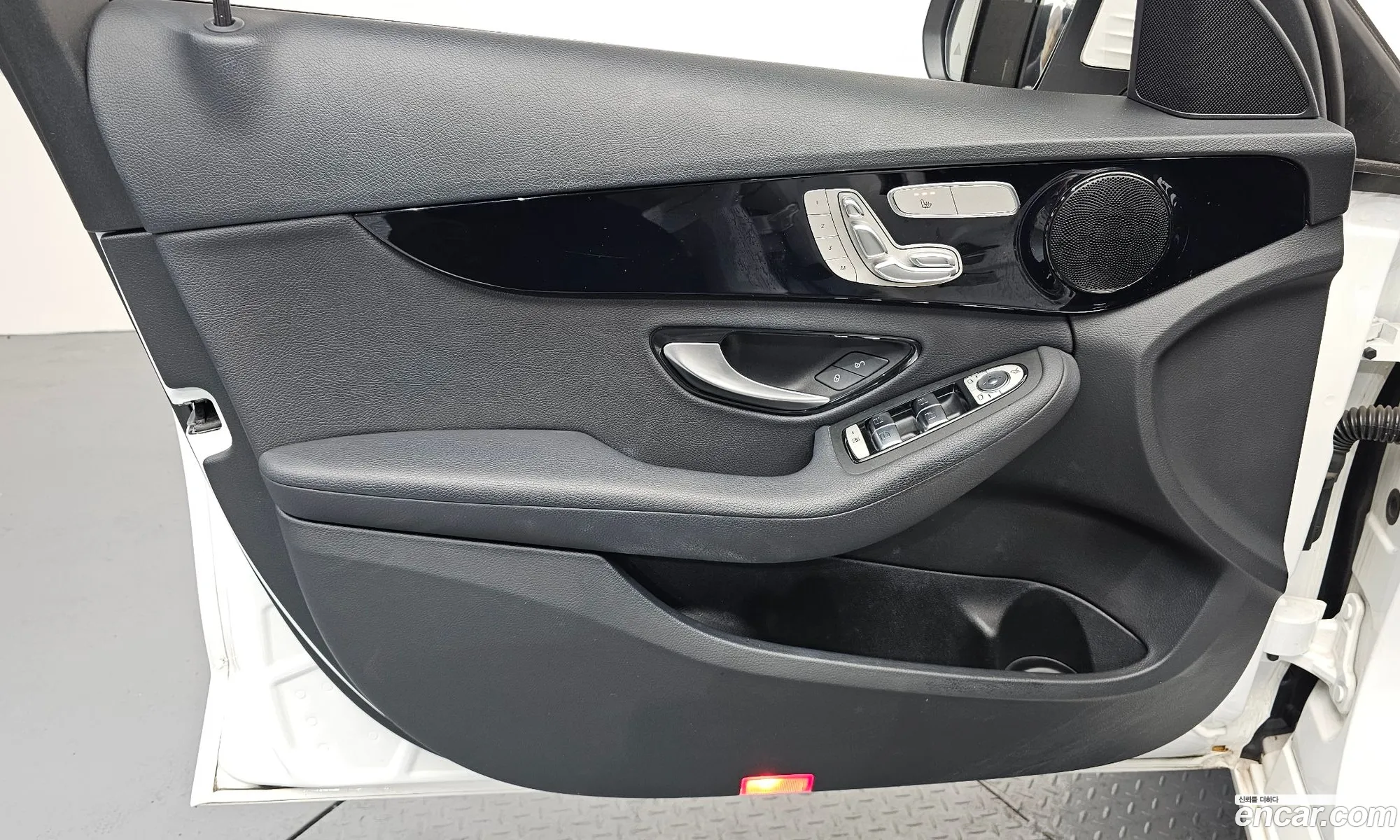 Mercedes-Benz C-Class W205 2020 — 3