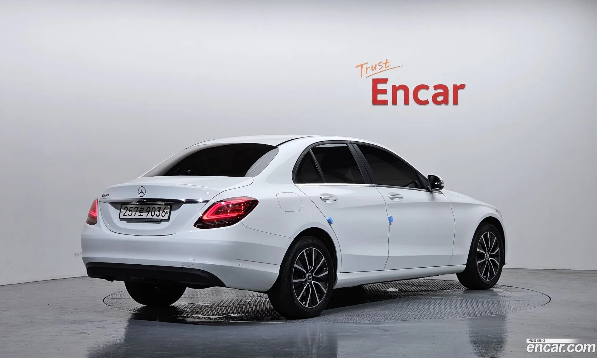 Mercedes-Benz C-Class W205 2020 — 26