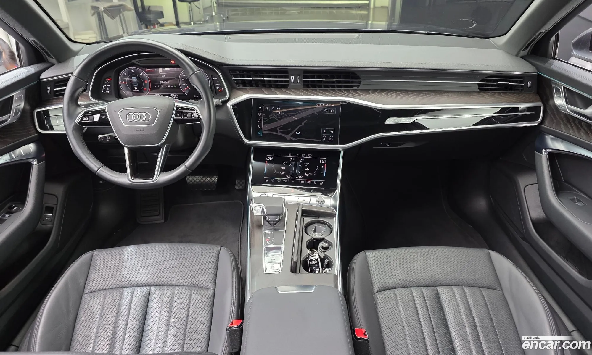 Audi A6 2020 WAUZZZF22LN043799 — 30