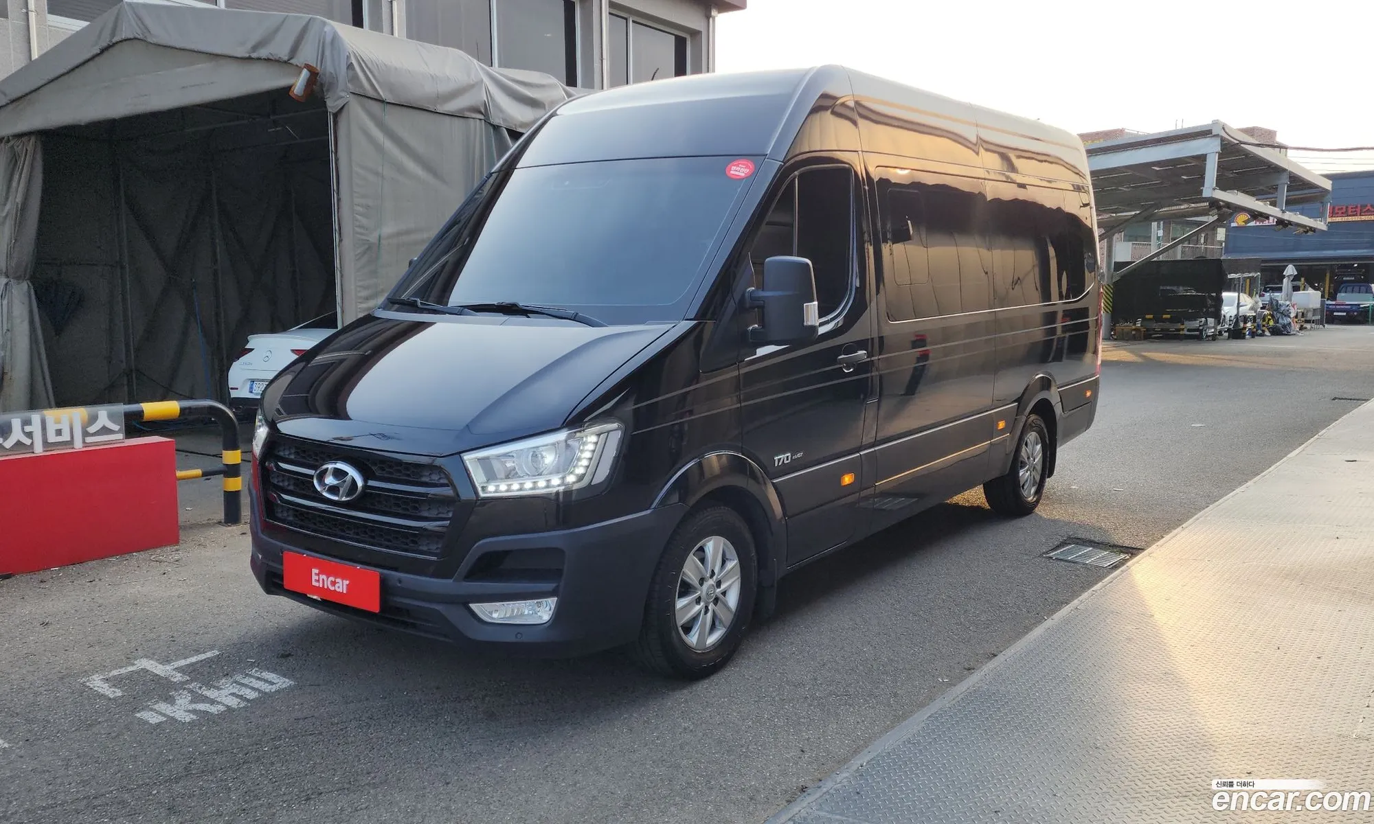 Hyundai Solati 2017 — 2