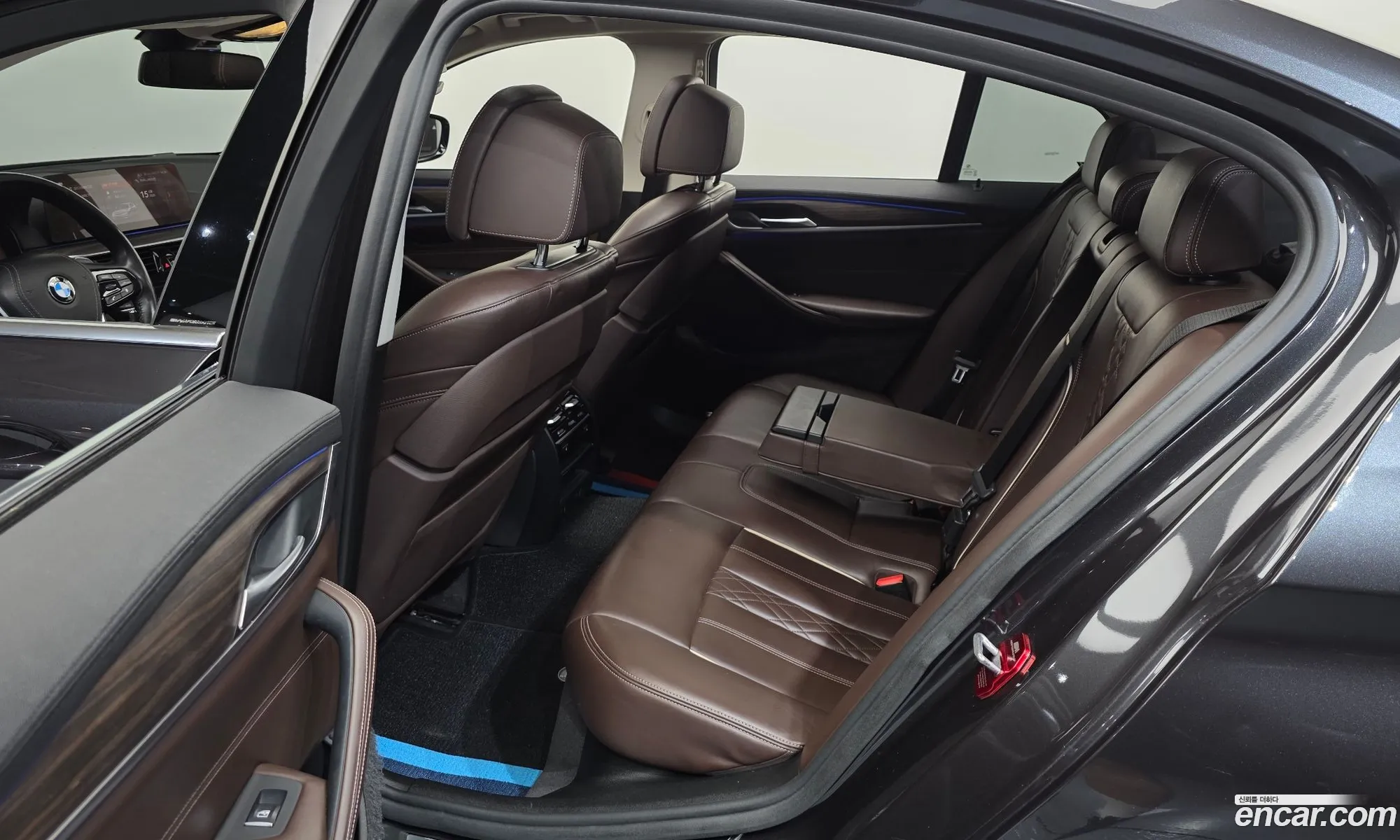BMW 5 Series 2019 — 12