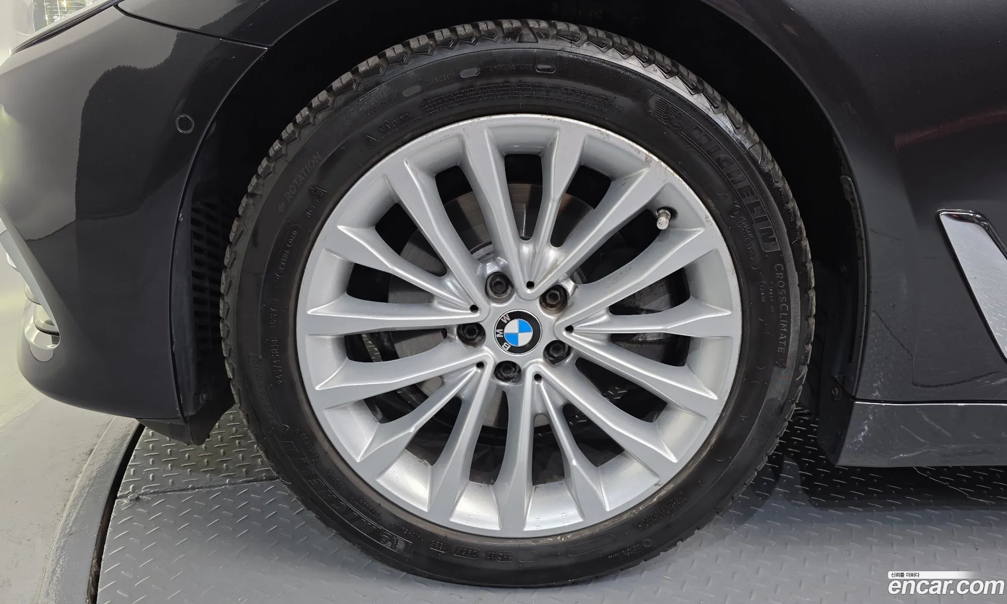 BMW 5 Series 2019 — 11