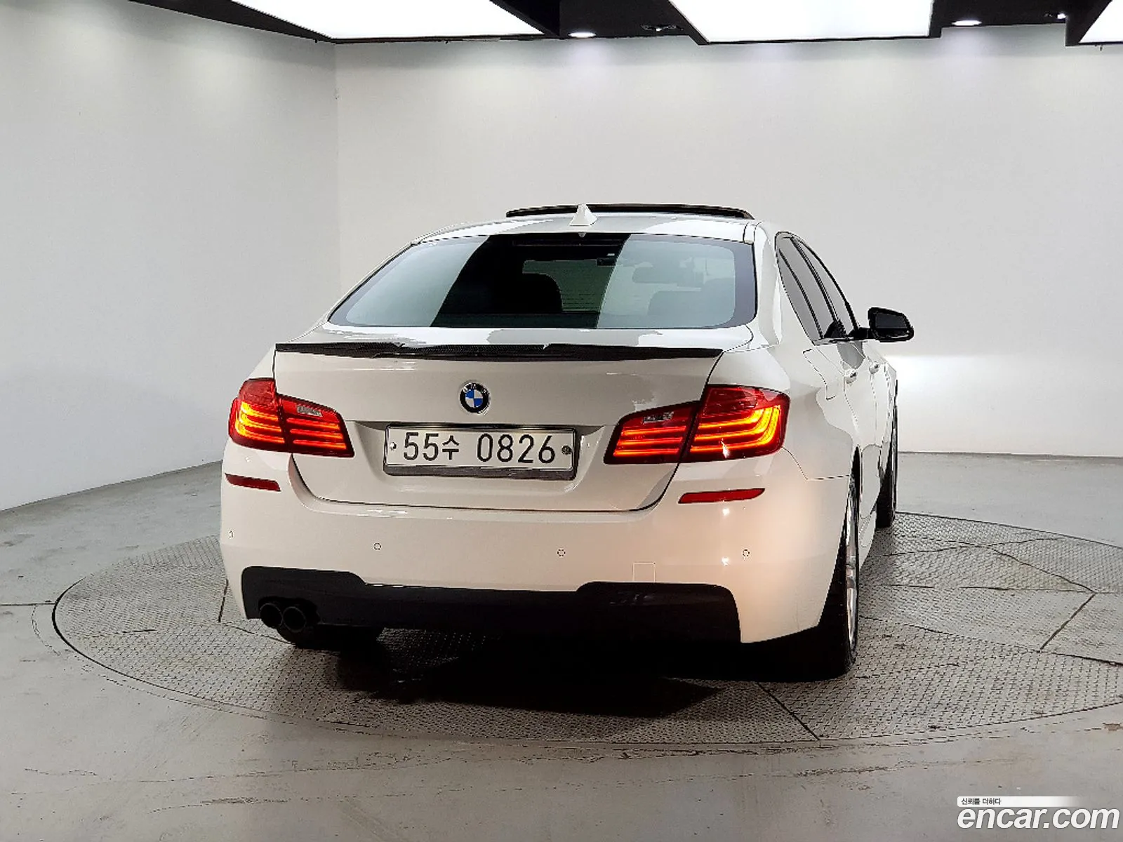BMW 5 Series 2016 — 17