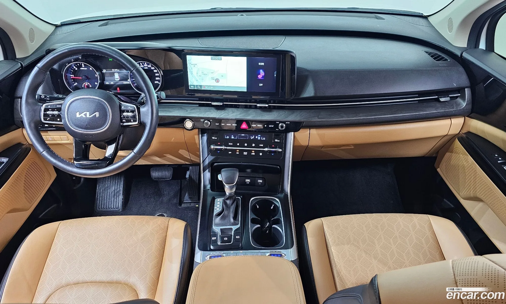 Kia Carnival 2023 — 3