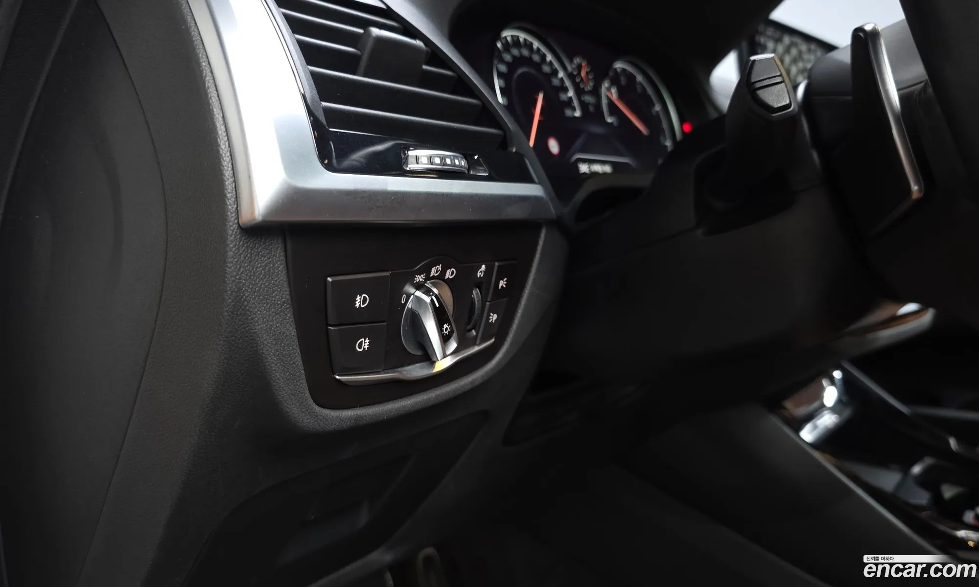 BMW X3 2018 WBATX3108JLB97640 — 7