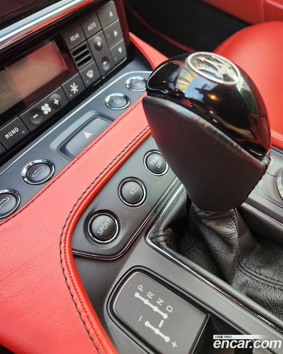 Maserati GranTurismo 2018 — 11