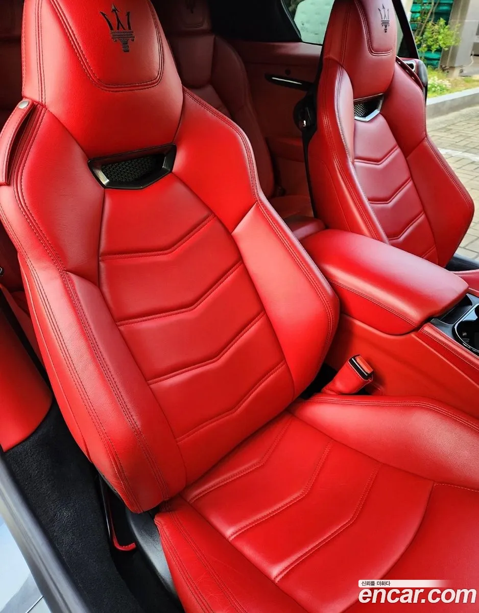 Maserati GranTurismo 2018 — 12